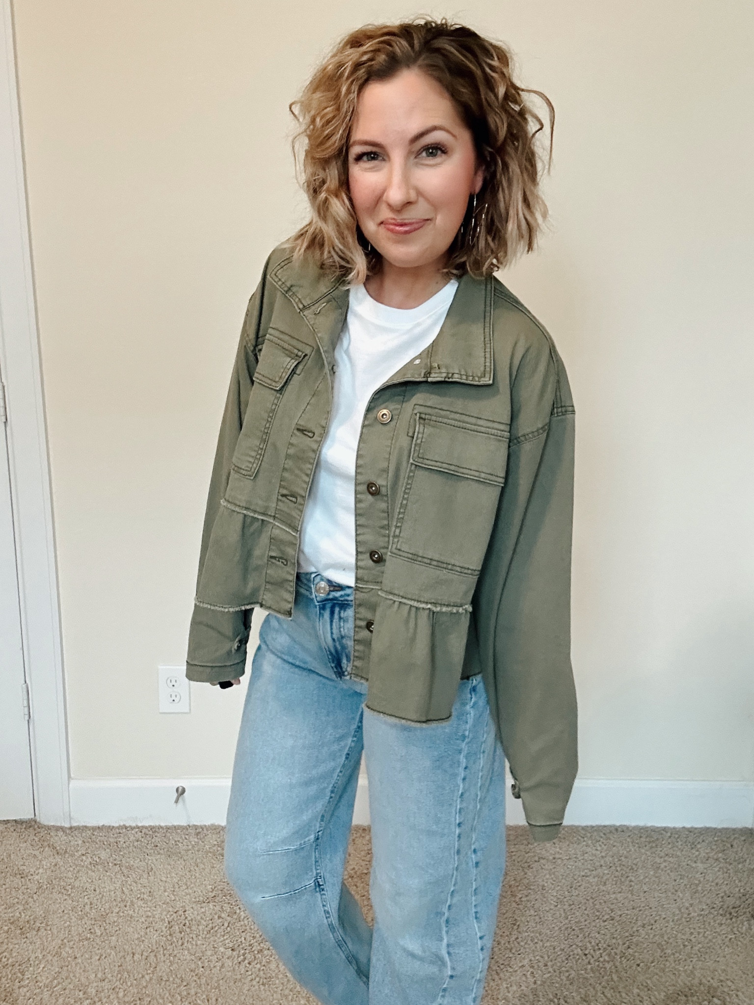 Worn this jacket 3x’s this week🌻

Jessica Simpson’s line at Walmart is so fun, feminine, and perfect for Spring. 

Wearing XS in the jacket and T. 
Wearing size 1 in the denim  

#LTKStyleTip #LTKPetite #LTKFindsUnder50