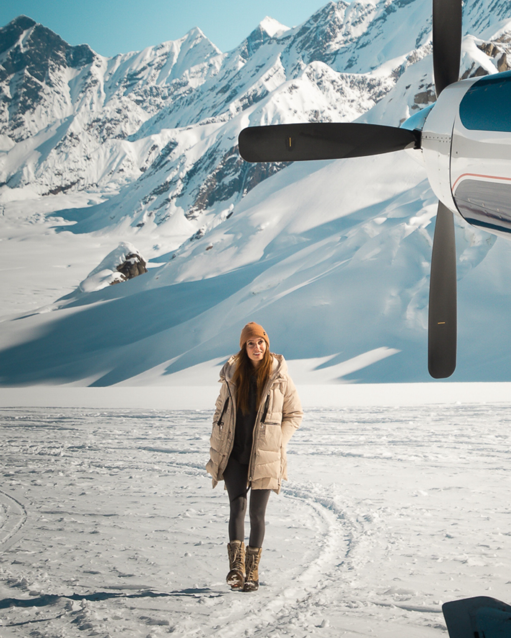 Chilly days bundled up in my warmest winter gear! Fleece leggings, cozy jacket, and super comfy snow boots! ❄️