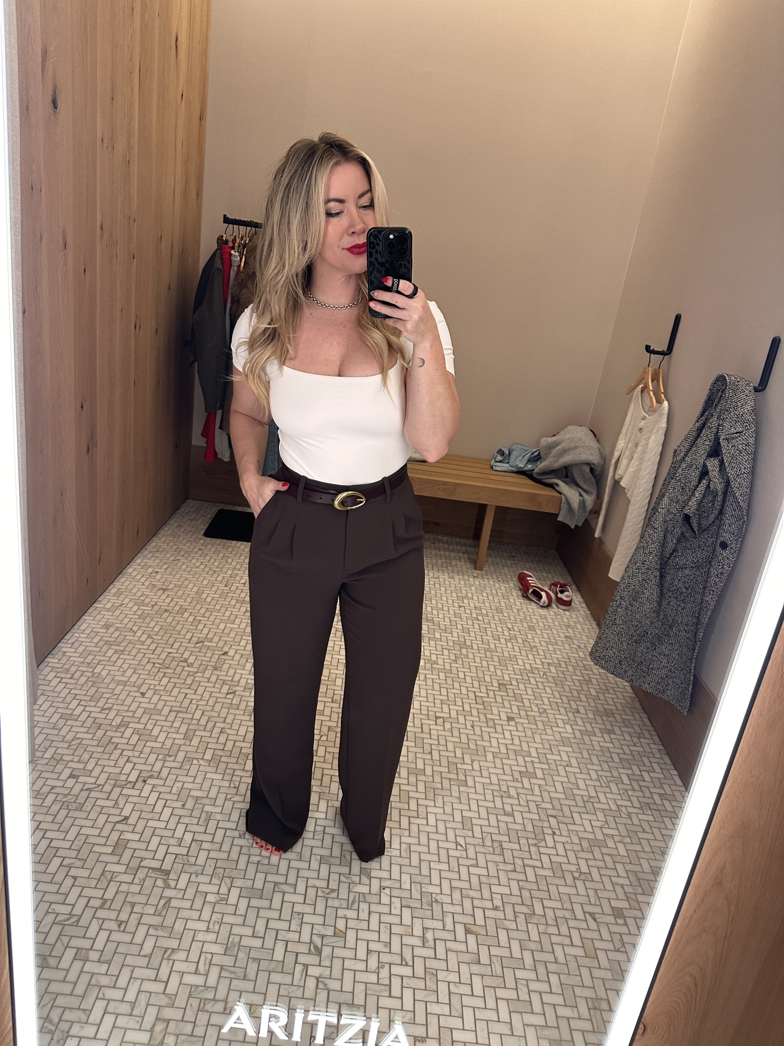 Aritzia, try on, haul, contour bodysuit, workwear, wide leg trousers 

#LTKWorkwear #LTKHoliday #LTKGiftGuide
