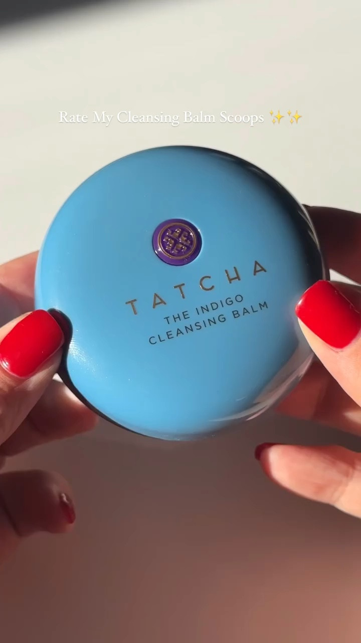 Which cleansing balm scoop was your fave? 

I find nothing more satisfying than melting the day off my fave with a cleansing balm. 

✨ @tatcha The Indigo Cleansing Balm is scent free and formulated with Japanese Indigo Extract to Sooth Irritation making it a perfect option for sensitive skin. RRP £40.00 

✨  @thenimetyou Living Cleansing Balm has an uplifting scent of grapefruit, persimmon and rosemary that gives you a wonderful sensorial experience when using. Its got a lovely soft texture and is packed with skincare ingredients that nourish the skin. RRP £38.00 

✨ @koraorganics Active Algae Calming Cleansing Balm has a gentle and soothing aromatherapy blend of Rose and Geranium that brings a luxurious experience. The cocktail of hydrating ingredients microalgae, pineapple enzymes, jojoba and squalane keeps the skin feeling soft, nourished and hydrated without stripping. RRP £43.00 

All products are available @spacenk 

[gifted]

.
.
.
.
.
.

Skincare Products, Cleanser, Cleansing Balm, Double Cleansing, Skincare Texture, Texture Shot, Skincare Texture, Skincare Unboxing, Close Up Beauty, Skincare Review, UK Skincare, Space NK, Tatcha, Kora Organics, Then I Met You, Satisfying Videos, Texture Tuesday, Skincare Reels. 

#tatcha #cleansingbalm #textureshot #satisfyingvideos #postitfortheaesthetics #skincareproducts #luxuryskincare #spacenk #skincareuk #skincarereviews #beautylovers #skincareunboxing #skincarecommunity #skincareluxury #cleanser @littlelightpr @huntergracelondon @misszoeshaw
