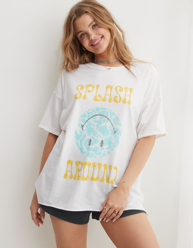 Aerie Smiley® Graphic Oversized Boyfriend T-Shirt | Aerie