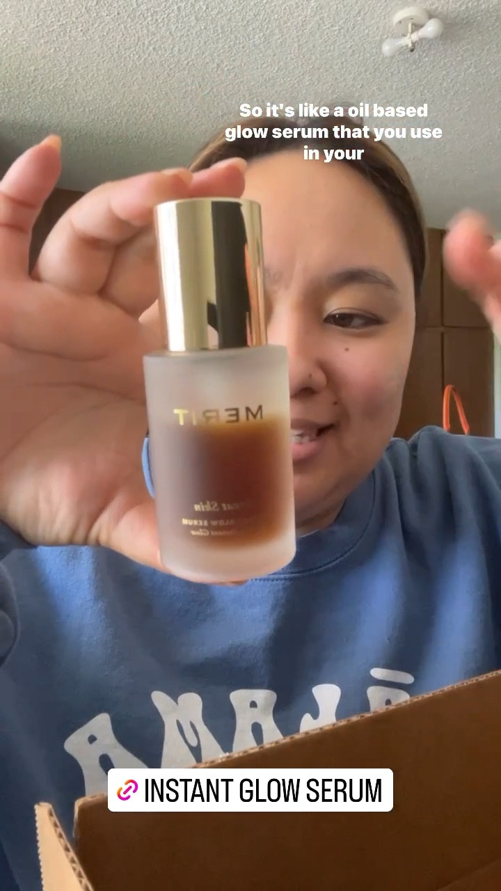 WHAT I BOUGHT AT THE SEPHORA SALE 🛍️ I finally bought the Merit Instant Glow Serum! It’s been sold out at my local Sephora since I learned about it a month ago.

This oil-based serum is supposed to give you an “instant” glow (and it does!). I used this serum overnight and this morning and everyone at work was complimenting my skin because it looked glowy. ✨

Mai poina (“don’t forget” in Hawaiian), Sephora Collection is 30% throughout the sale, which ends on April 28, 2023. 

#LTKFind #LTKsalealert #LTKBeautySale