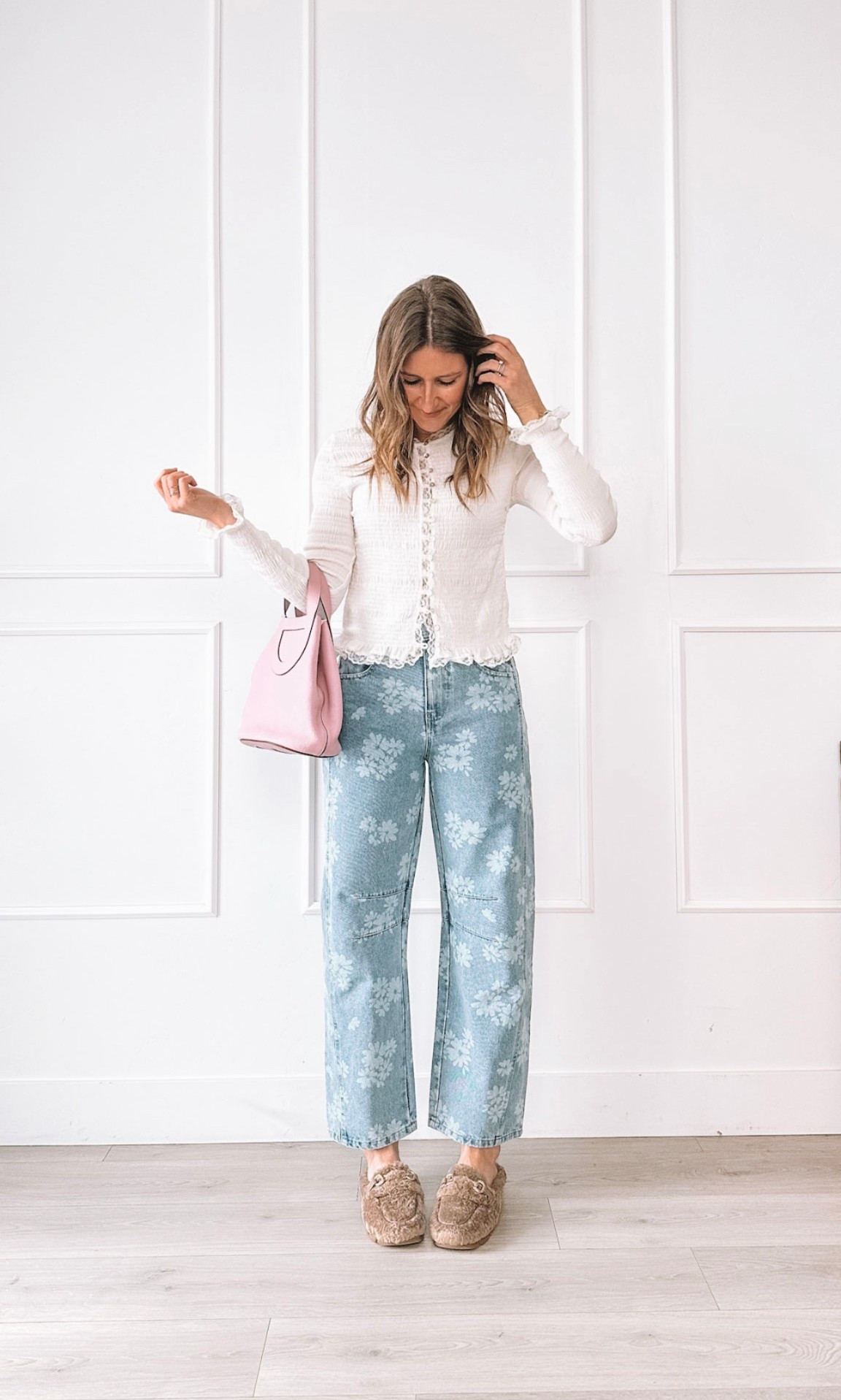 Top: small, jeans: small, Vivrelle designer borrow: code JENNHALLAK for your first month free!

#LTKgrwm #LTKootd #LTKmomlife