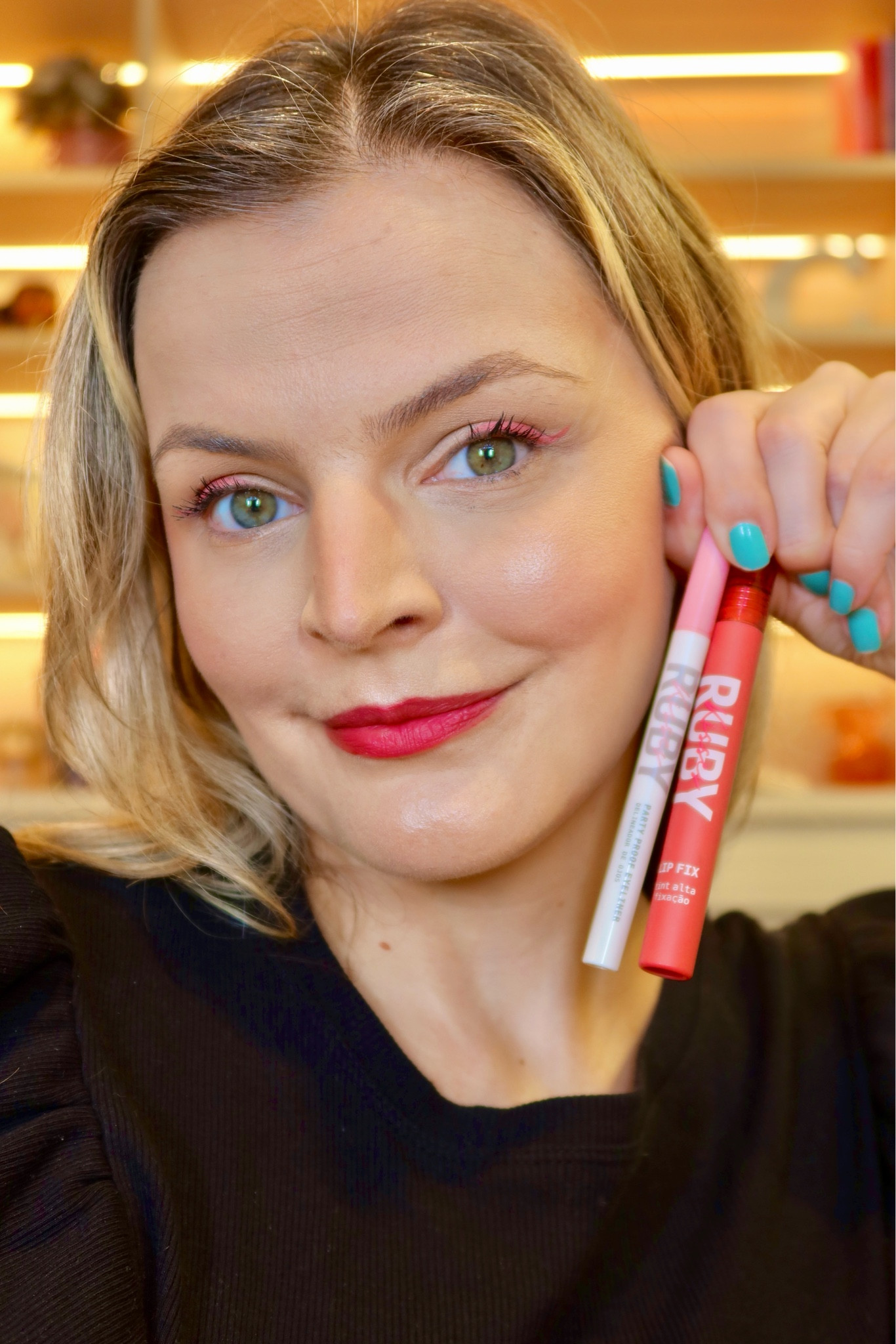 Novidades Ruby Kisses: delineador colorido Party Proof + Lip Fix 

#LTKbeauty #LTKGiftGuide #LTKbrasil