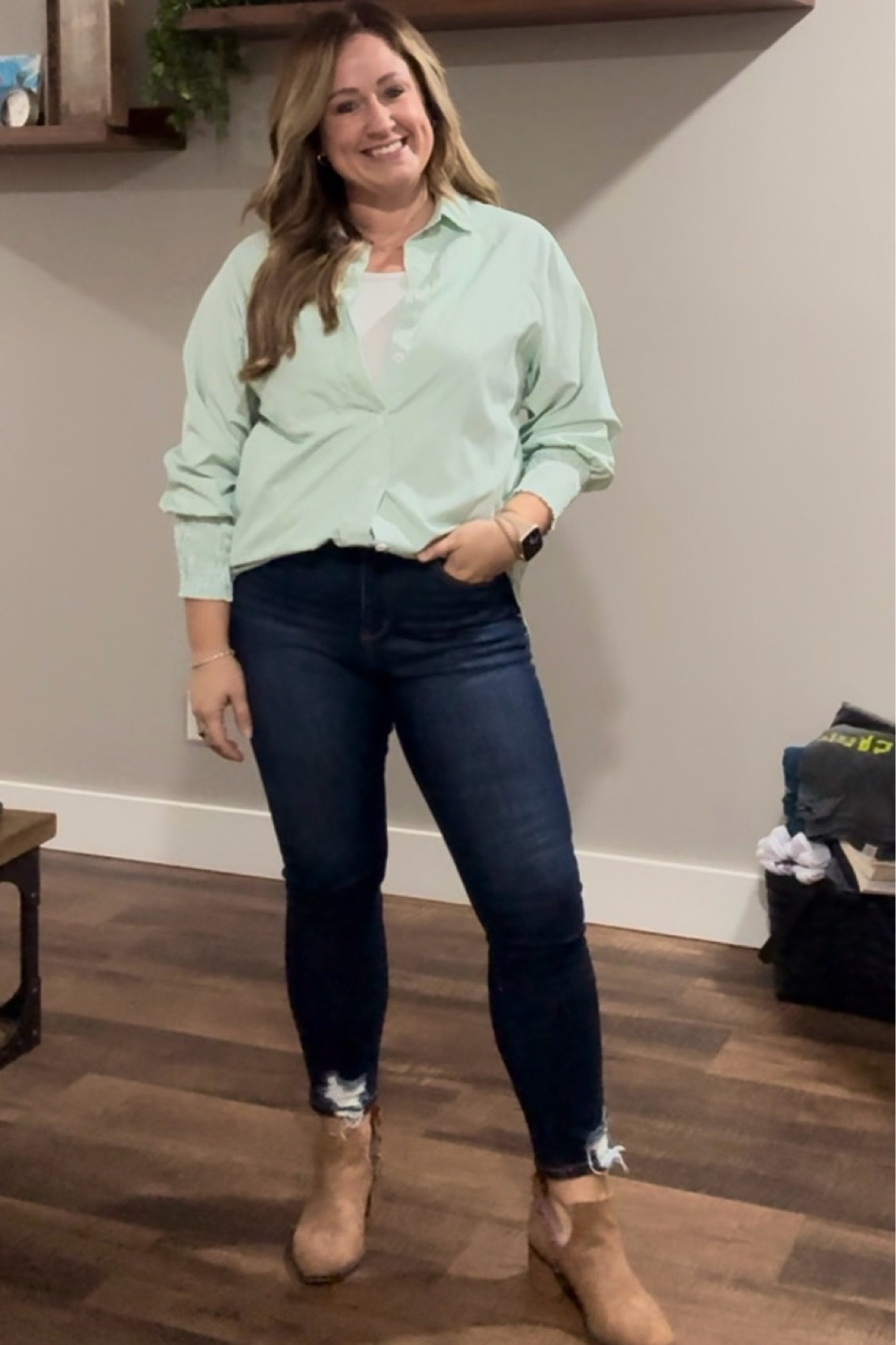 Date night fit 💋 

Date night, mom fit, Amazon fashion, high rise jean, thanksgiving outfit 

#LTKMidsize #LTKStyleTip #LTKBeauty