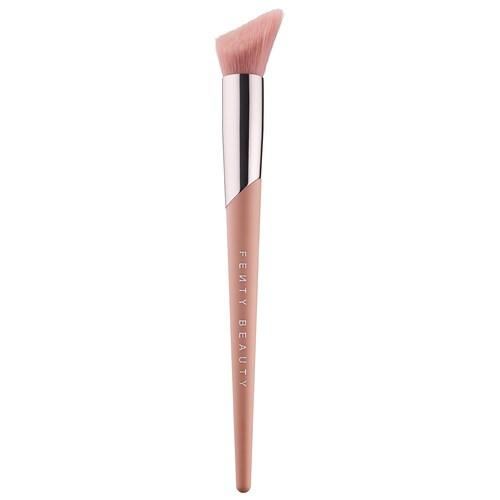 Cheek-Hugging Highlight Brush 120 - FENTY BEAUTY by Rihanna | Sephora (US)