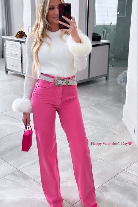 Happy Valentine’s Day 💕 

valentine’s day l valentines l pink pants l pink purse l pink bag 