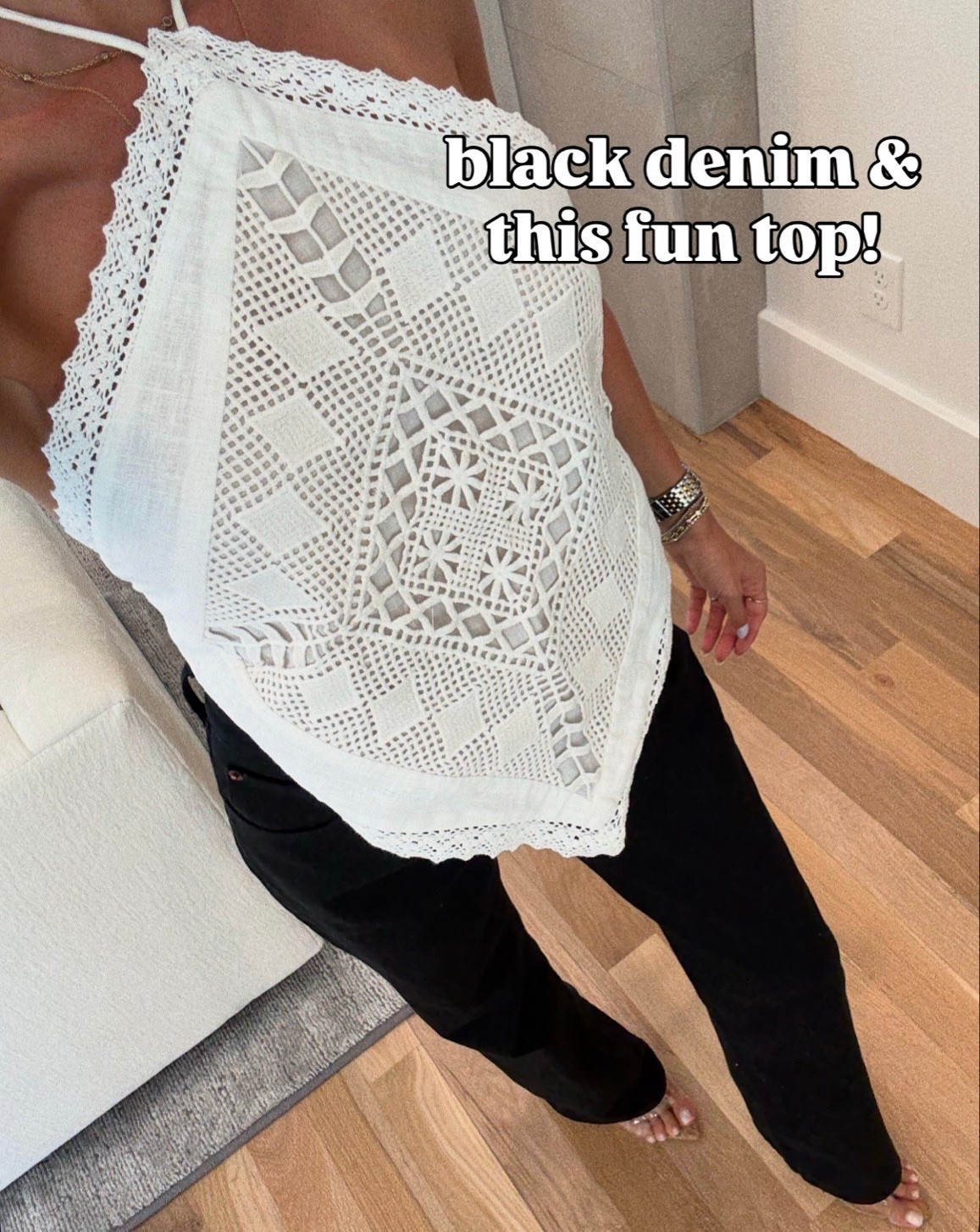 Apron style top size xxs relaxed style jeans size 23s 

#LTKFindsUnder50 #LTKFindsUnder100 #LTKSaleAlert