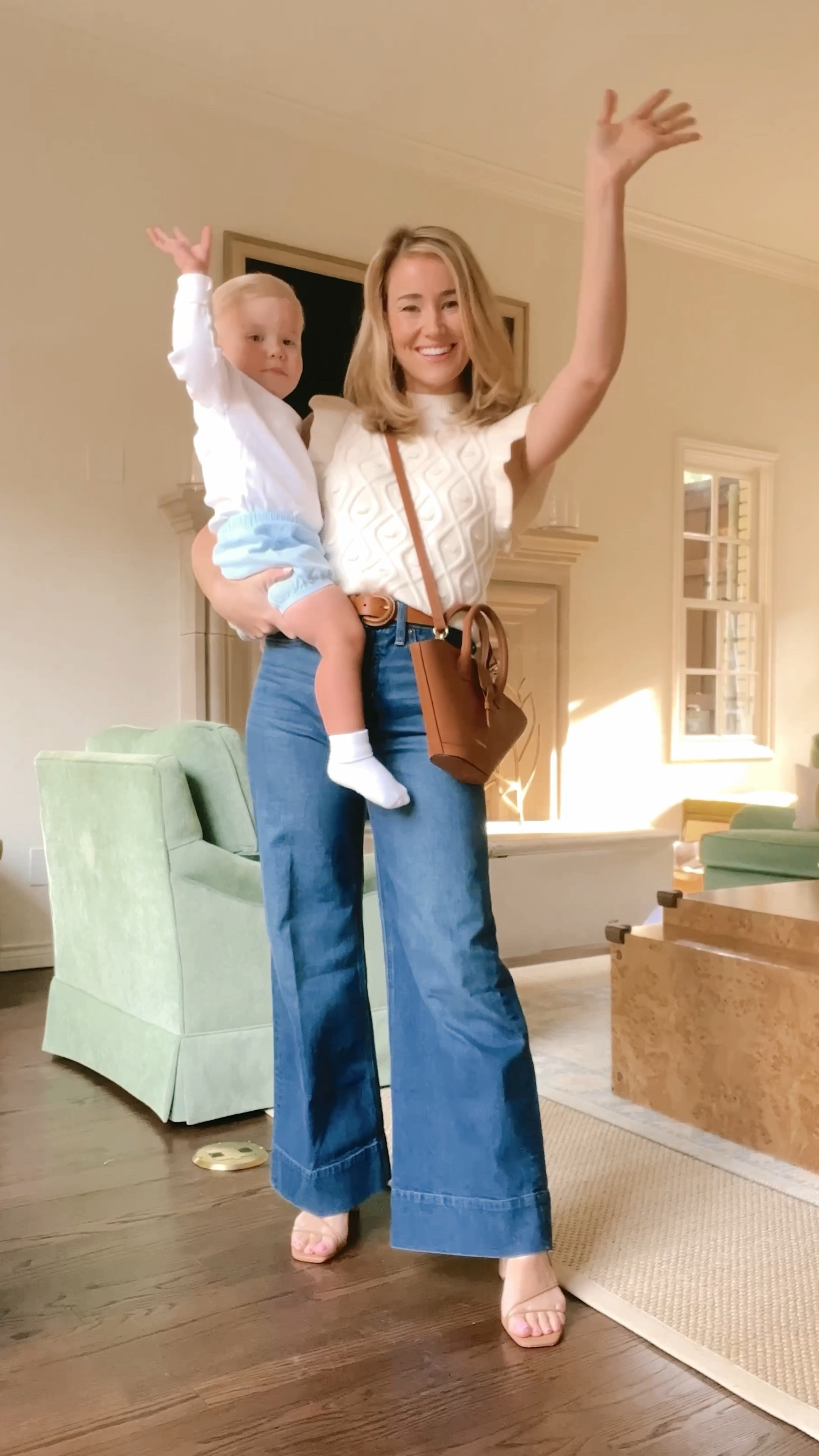 Jeans run big, in my opinion. I’d suggest sizing down one! I’m in a 26 petite. 

Bag is from Paris/64