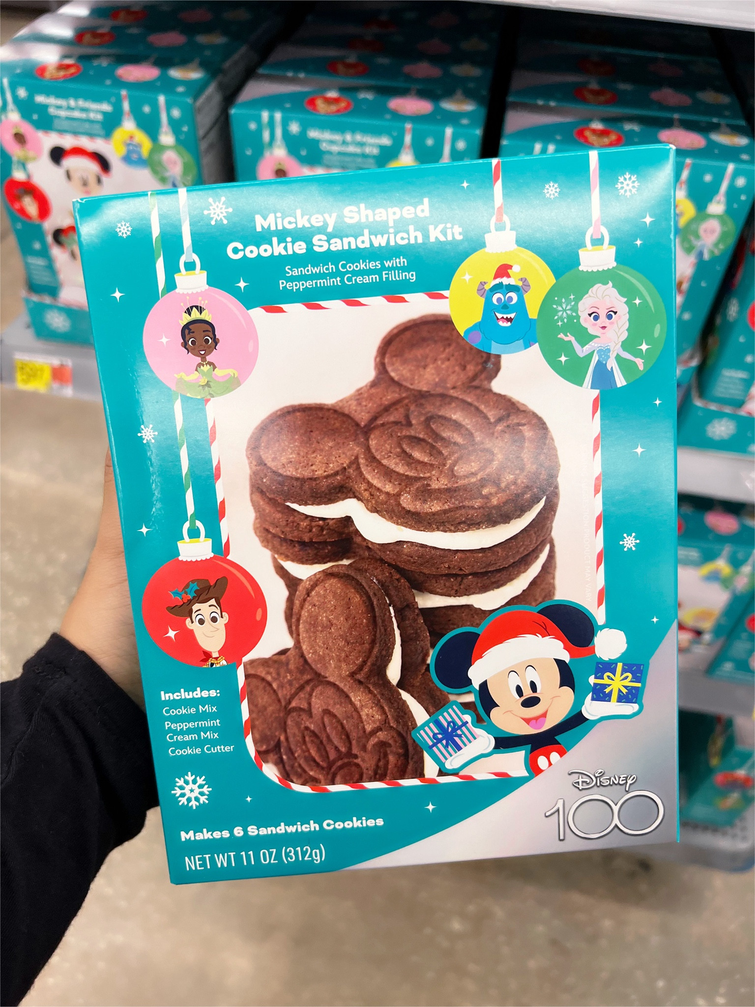 New Disney Holiday Sweets Kits! 
Available at Walmart! 😍


#disney #mickey #mickeymouse #holiday #christmas #sweets #diy 

#LTKHoliday #LTKSeasonal #LTKparties