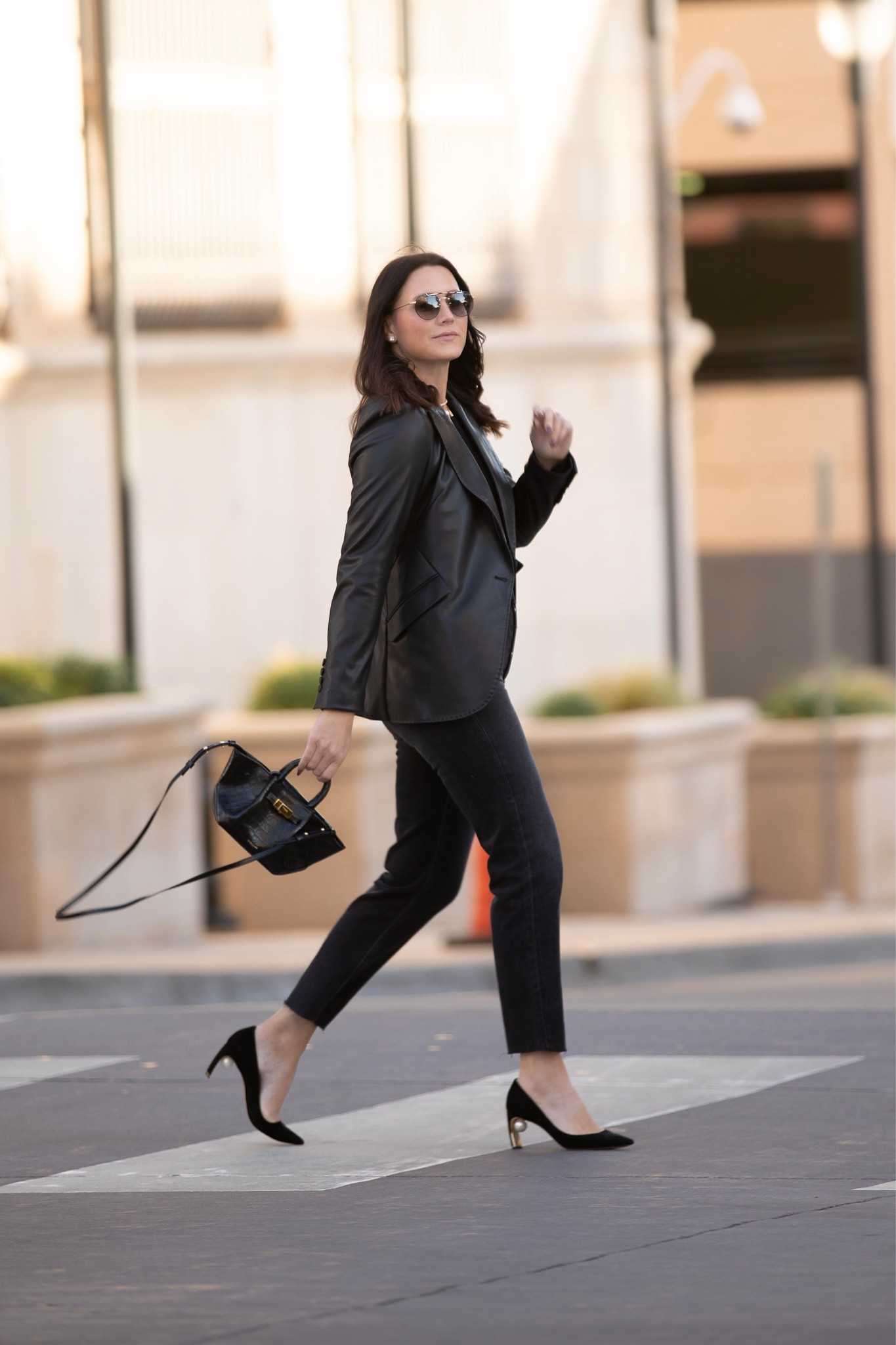 How to style a leather blazer

All black outfit
Black jeans
Business casual 

#LTKstyletip #LTKshoecrush #LTKworkwear