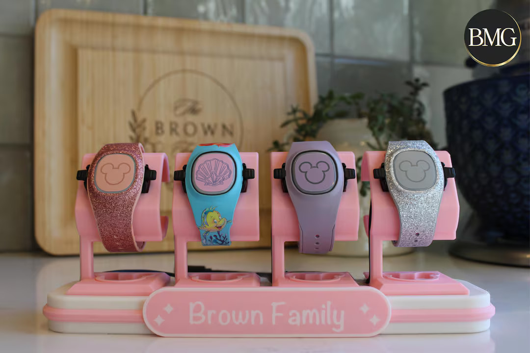 Customizable MagicBand Charging Station Compatible with Disney’s MagicBand+ | Personalized Magi... | Etsy (US)
