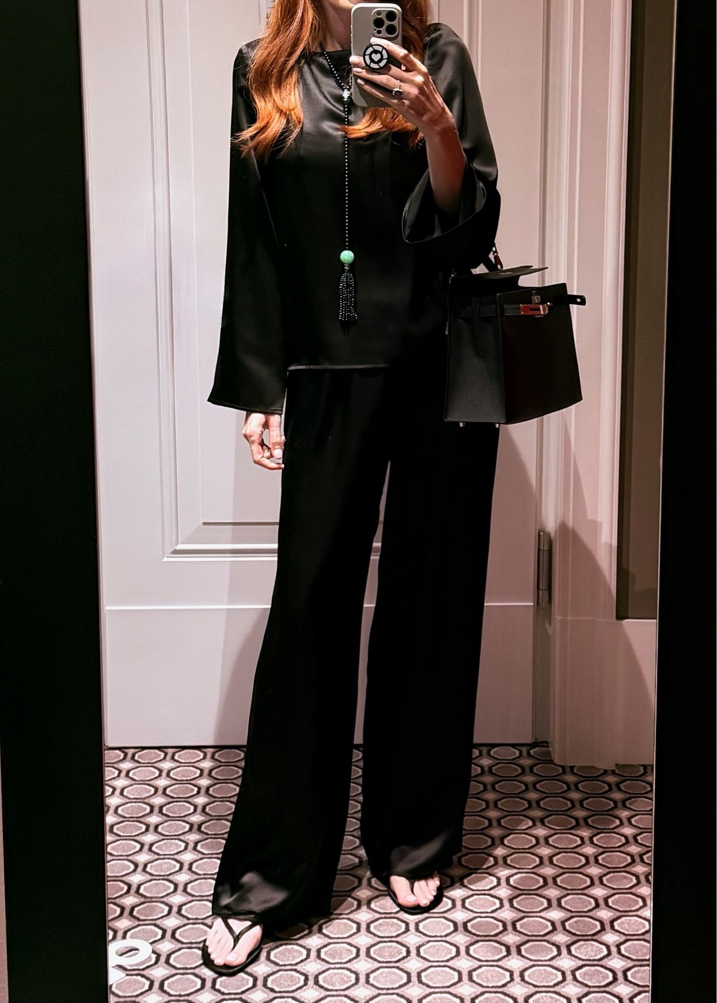 Today’s meeting look. This is one of those sets that will carry me straight into fall. Highly recommend getting all the pieces from the collection, they’re so easy to mix, match and wear on repeat.
