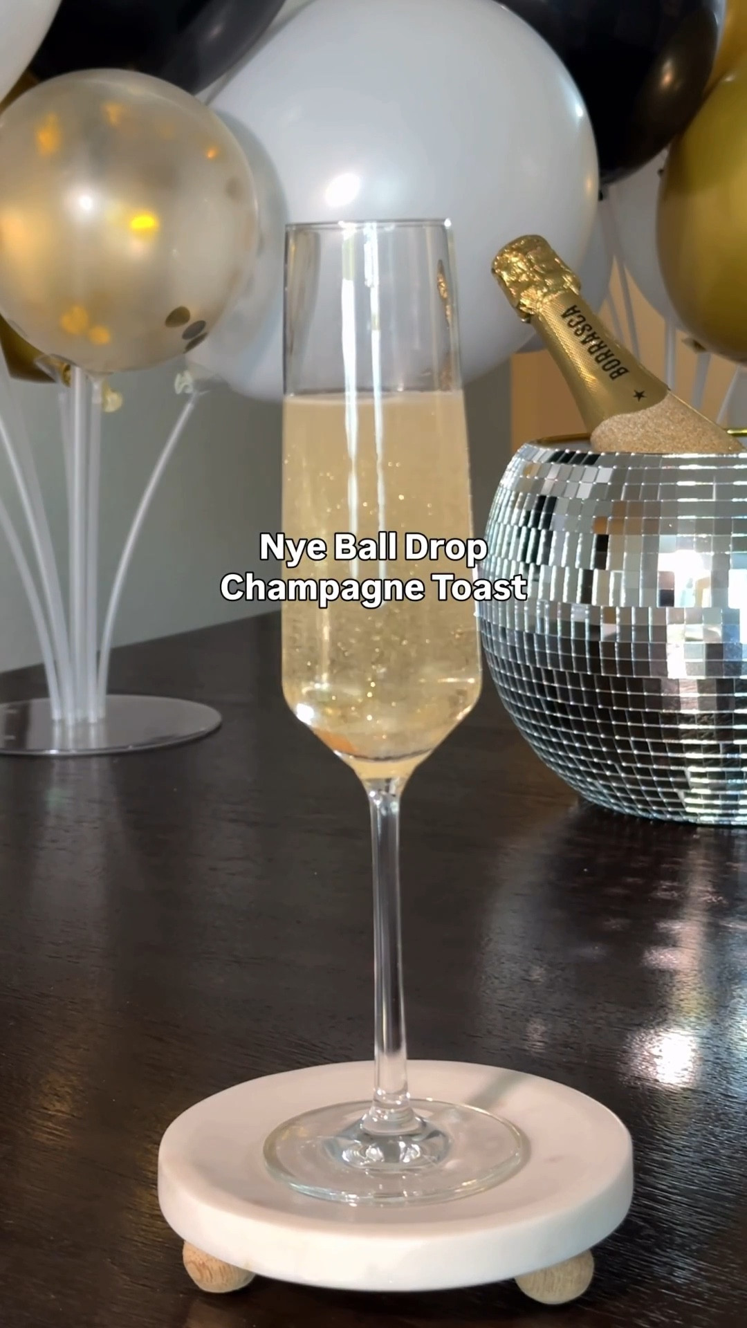 Ring in the new year with this ball drop champagne cocktail! Simply add edible glitter to some cotton candy, roll up, and drop in!🍾🎊
Any bubbly drink will work, substitute with sparkling cider for a mocktail
•
•
New Year’s Eve, New Year’s Eve party, New Year’s party, nye party, hosting nye, nye drink ideas, party idea, hosting 


#LTKFindsUnder50 #LTKfoodie #LTKHoliday