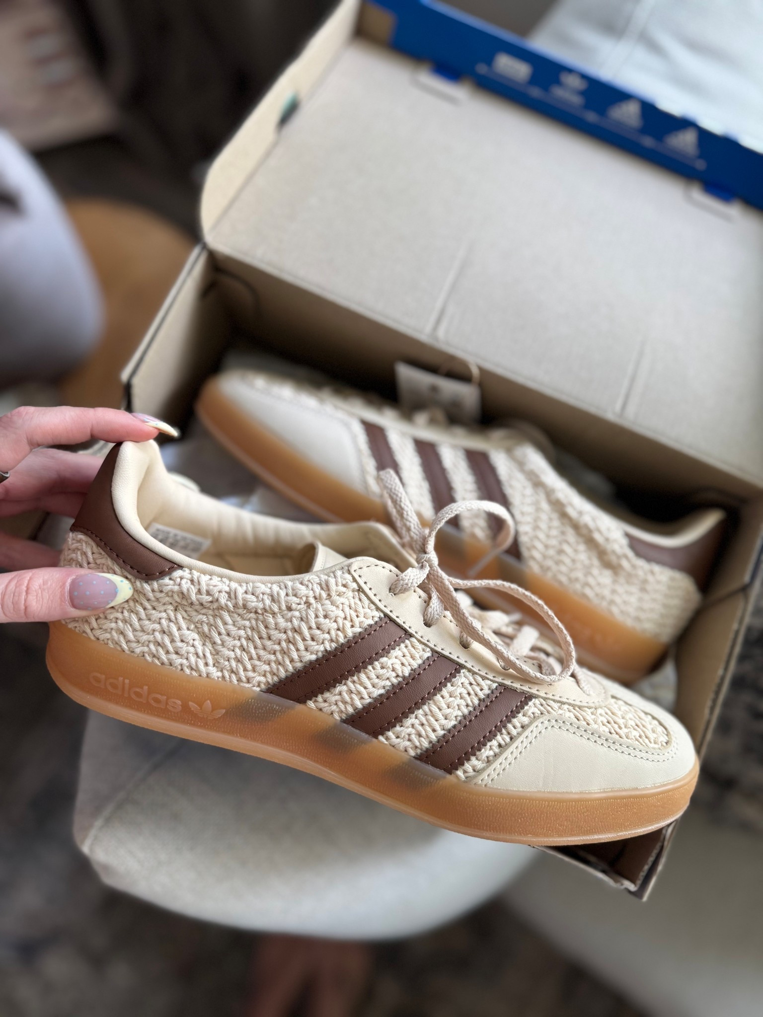 The cutest sneaker I’ve ever seen. Love this color combo for transitioning into fall — they are SO SOFT!! Genuinely the softest pair of adidas I’ve ever tried on! Did my true size 🤎🤎

Adidas gazelle, fall sneakers, chocolate brown, trending for fall 

#LTKSeasonal #LTKShoeCrush