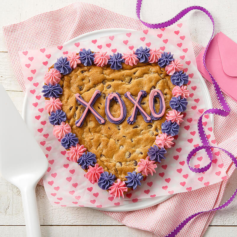9" Heart Shaped Custom Cookie Cake | Mrs. Fields® | Mrs. Fields
