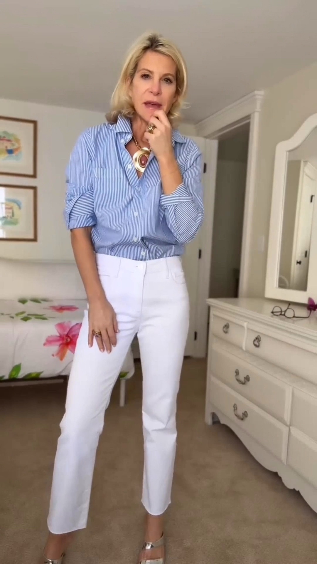 This bestselling button-up is 40% off right now. Such a staple piece.

#LTKootd #LTKSaleAlert #LTKOver40