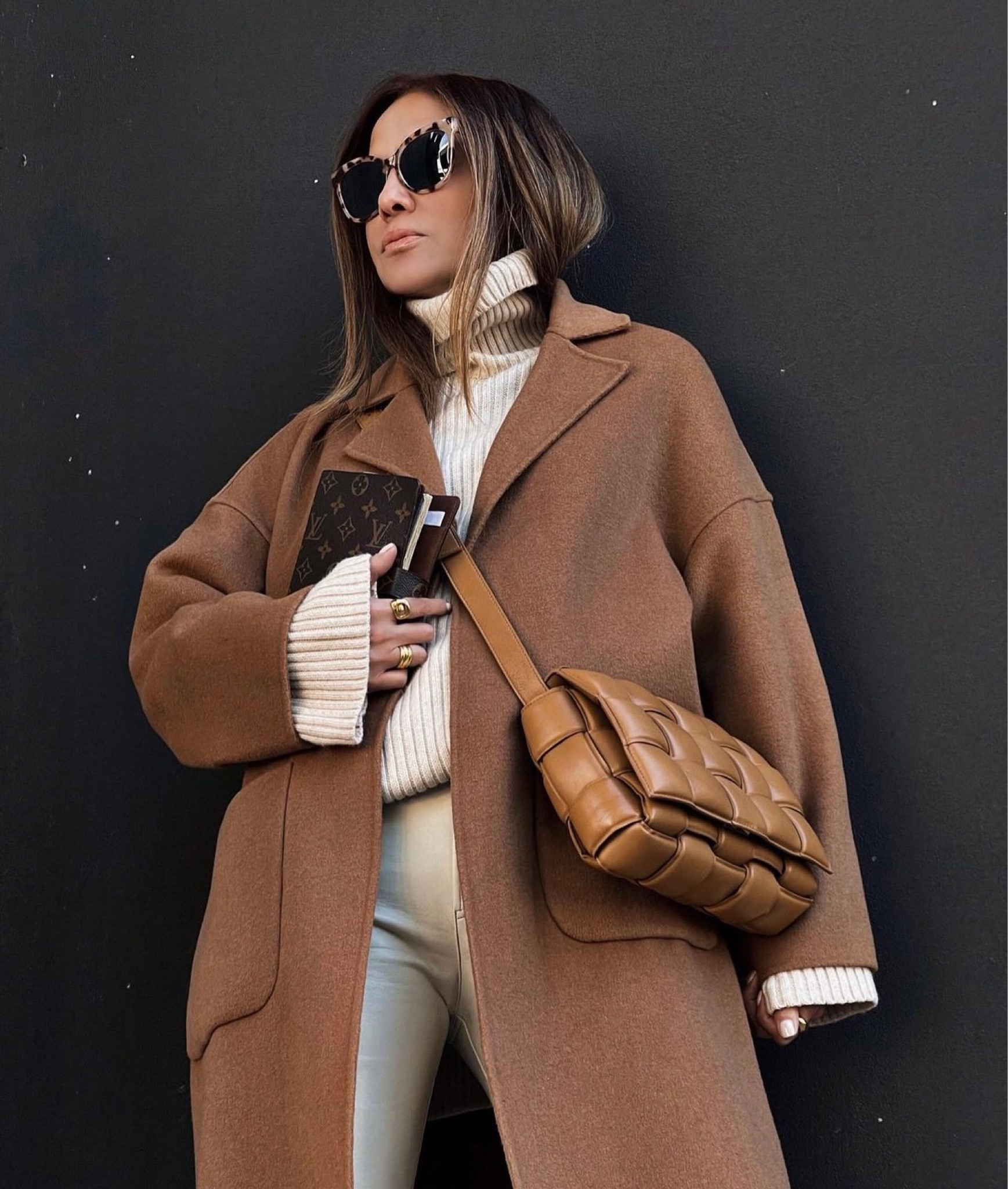 Модные женские пальто 2025 - тенденции на зиму, весну, лето, осень 2025 года, фо