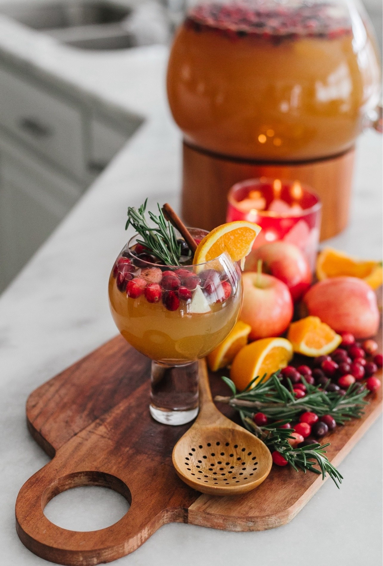 Sip into the holiday spirit with the delightful Caramel Apple Punch - a flavorful blend of apple cider, fizzy ginger ale, hints of apple spices, and a drizzle of caramel magic. It’s the perfect holiday drink to serve at holiday get-togethers.  I linked the glasses and drink dispenser ❤️