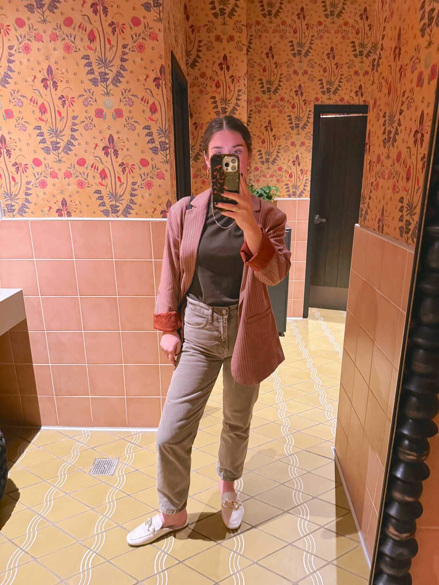 Houndstooth blazer & brown jeans 🍂👜🤎🤠 

I’m obsessed with brown and red this season! Make any outfit fun with a monochromatic look and simple pattern. 

#LTKstyletip #LTKSeasonal #LTKworkwear