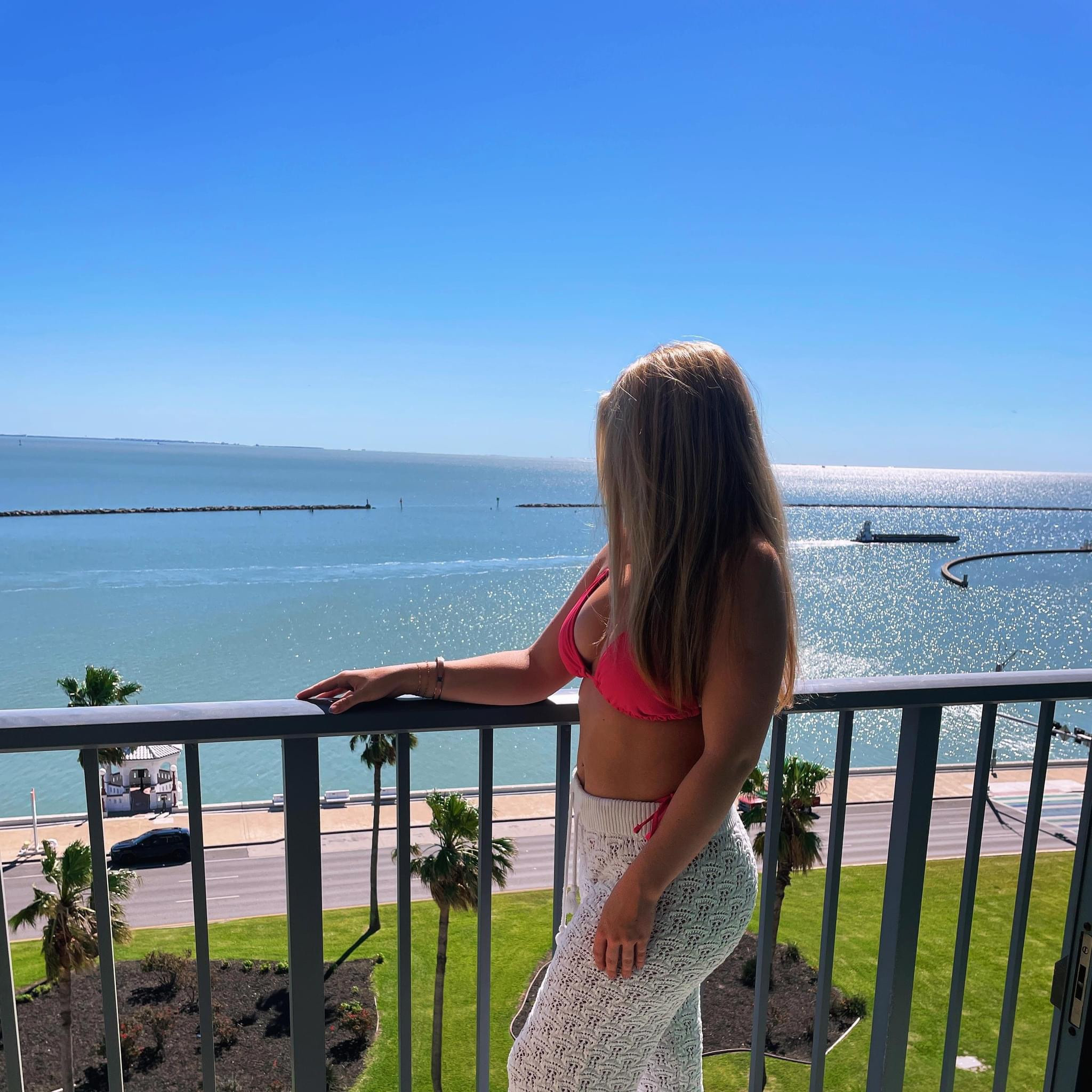 OBSESSED w these pants!!! FAV ever ⛅️✨

#LTKSaleAlert #LTKFindsUnder50 #LTKStyleTip