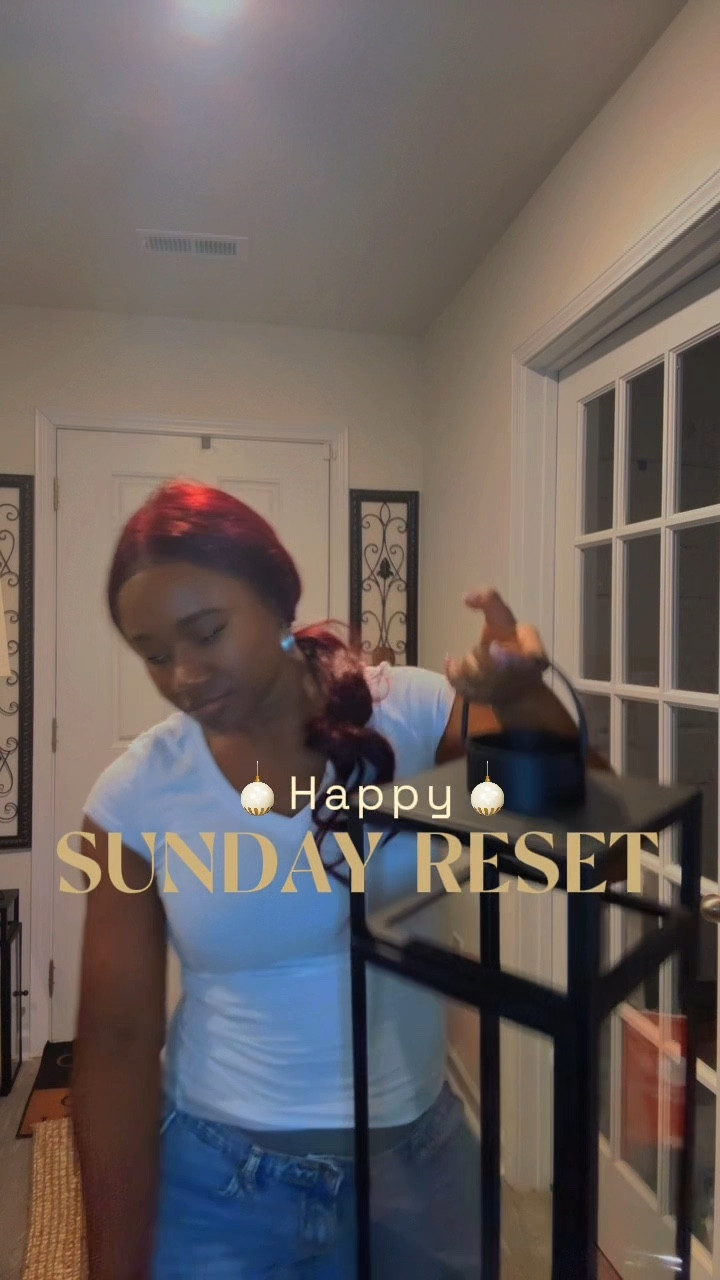 Happy Sunday Reset.. Welcome to my Christmas Series..Let’s decorate the front porch 

#LTKdayinmylife #LTKHoliday #LTKGiftGuide