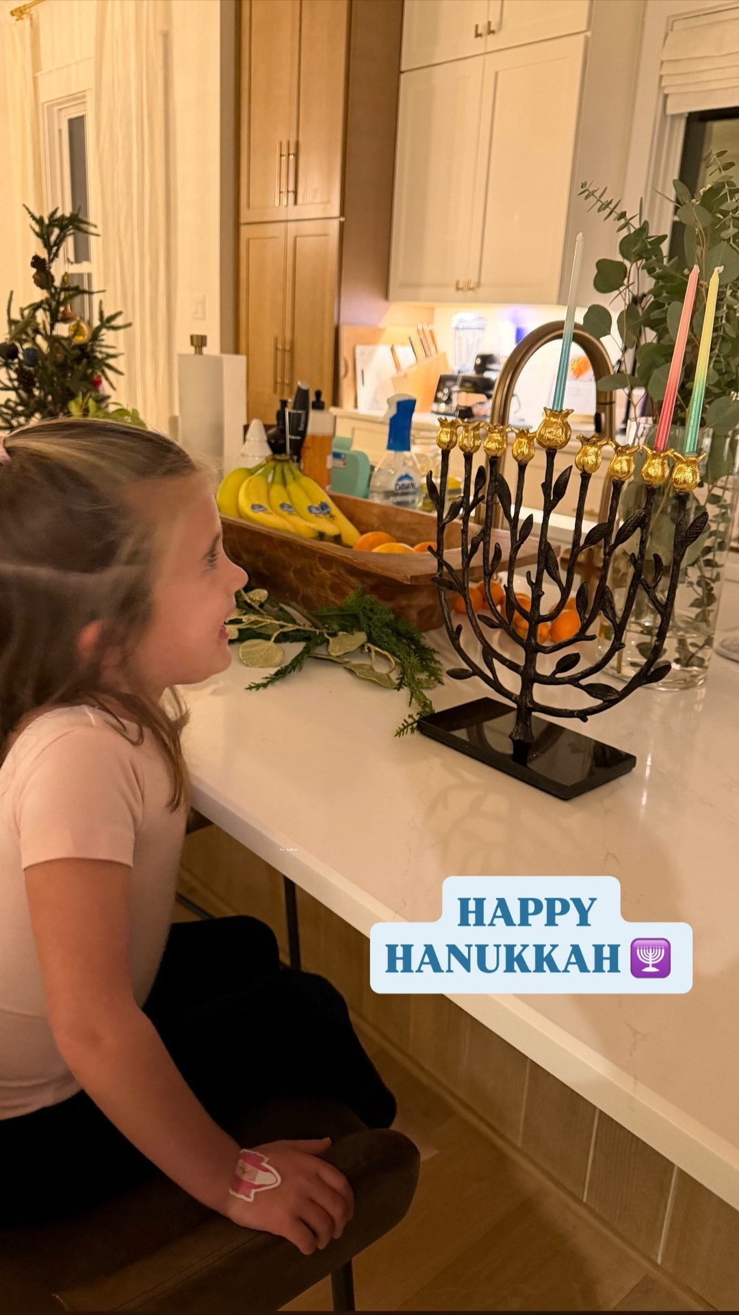 @eyesaacbrews  HAPPY 
HANUKKAH 🕎