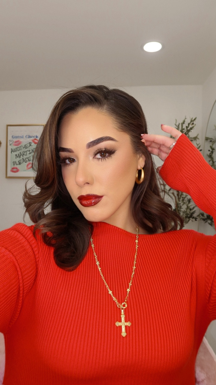Affordable Holiday Glam 🎄💋
This look is super beginner friendly & every product is $20 or under for this look 🙌🏻 say HOLIDAY GLAM below for links to the exact products & a more detailed tutorial on my @amazonlive #holidaymakeup #holidayglam #affordablemakeup

#LTKBeauty #LTKgrwm