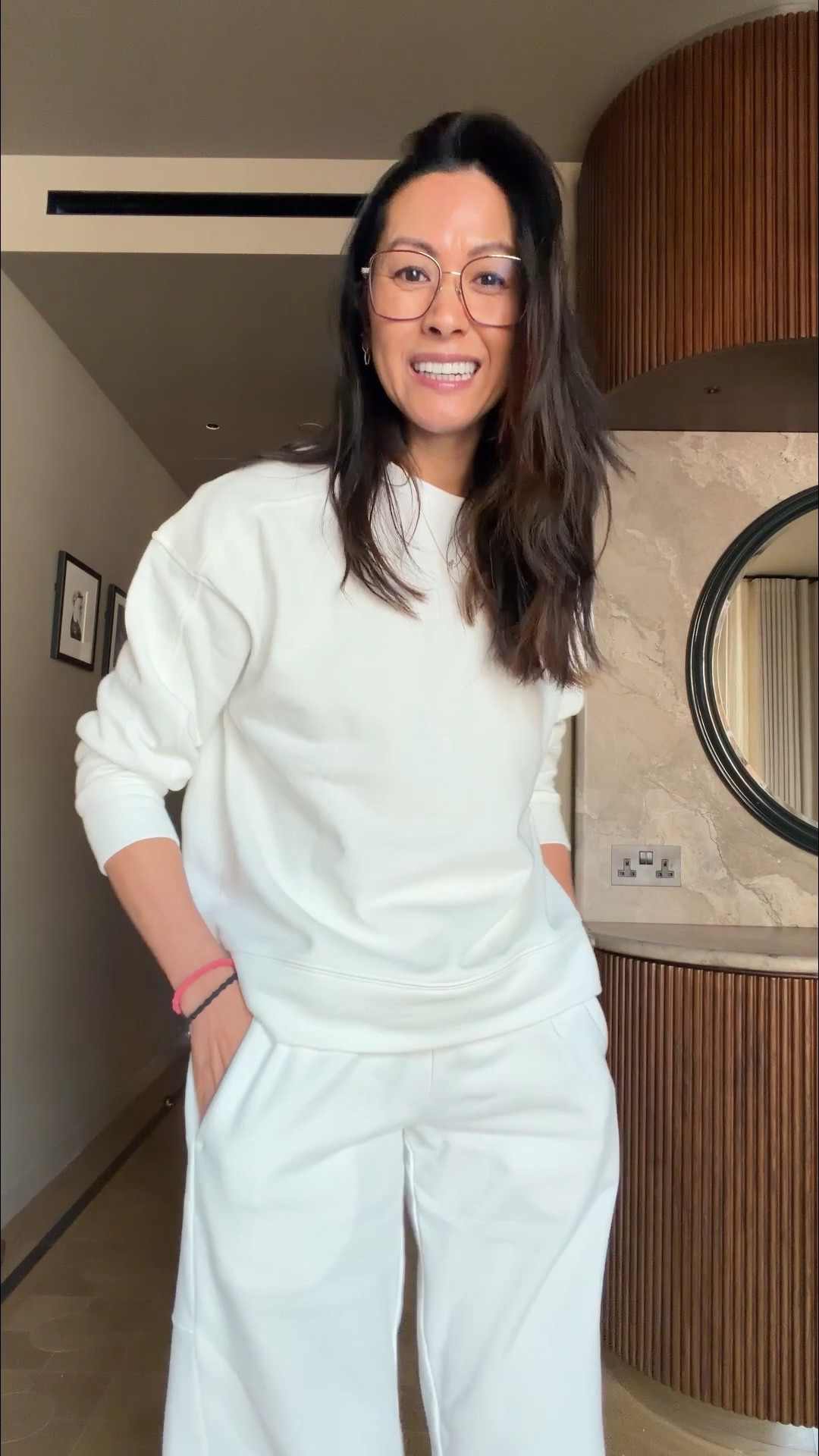 Obsessed with this lounge set! Wearing size Small. 