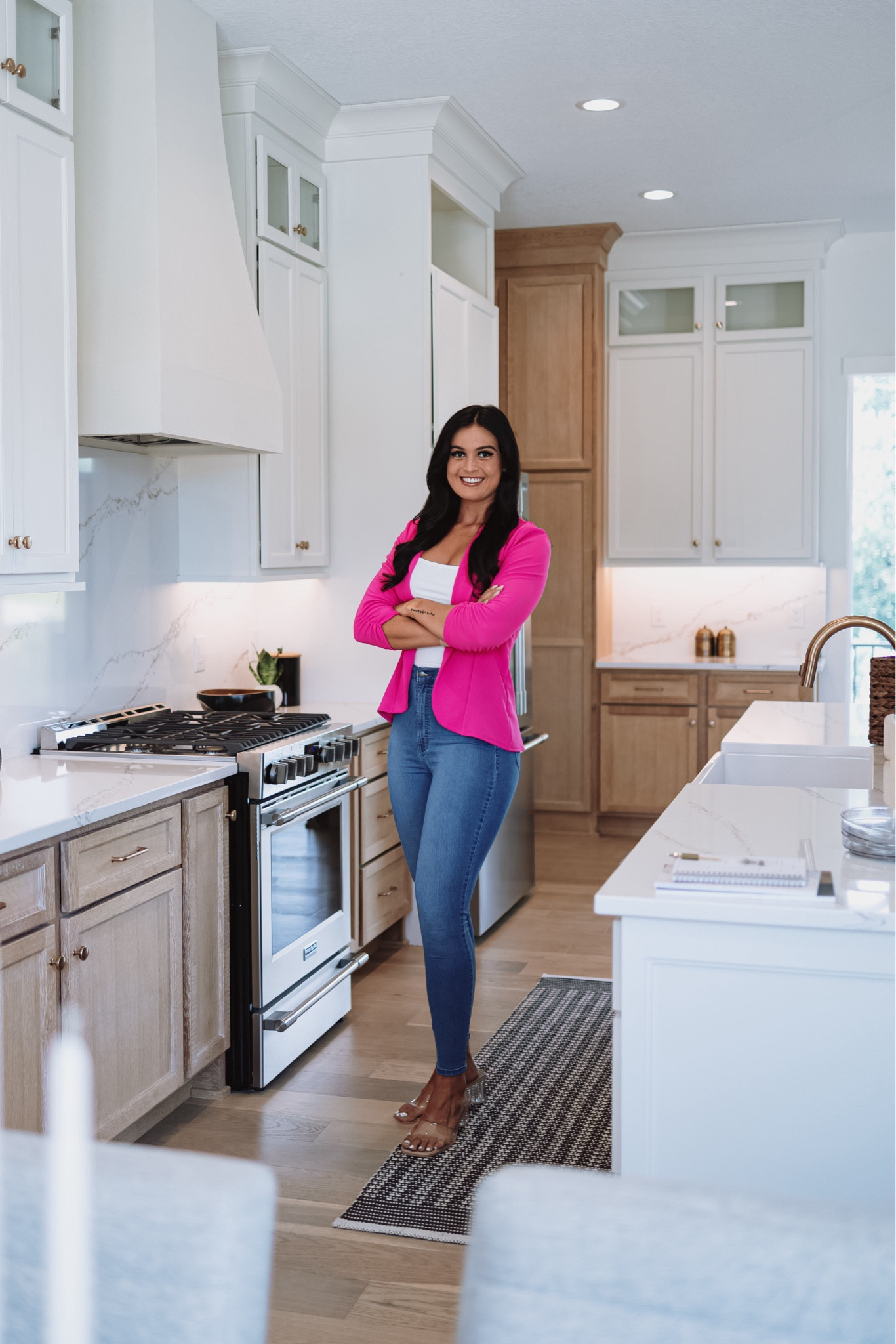 Affordable blazer and heels🩷 The blazer is super stretchy and so comfortable! 