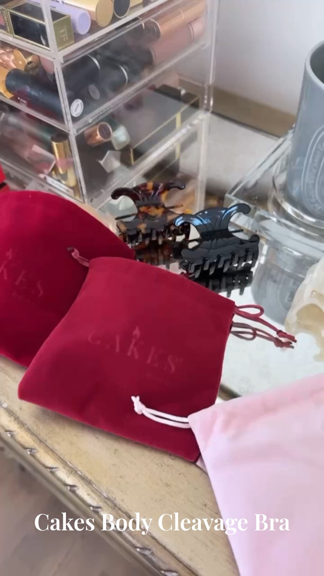 What I wore bra wise while I was in Miami! Use code EMILYGEMMA at checkout for 21% off! 

Cakes are my favorite bras to wear and work under any shirt!! They have Grippy which is adhesive free (my favorite) and Sticky which has adhesive to stick when wearing flowy dresses and tops! 

Cakes, Cakes body, Bra, CakesBody, Cleavage Bra, Cakes Nipple Covers, Adhesive Free Bra, Emily Ann Gemma


#LTKstorytime #LTKBeauty #LTKSaleAlert