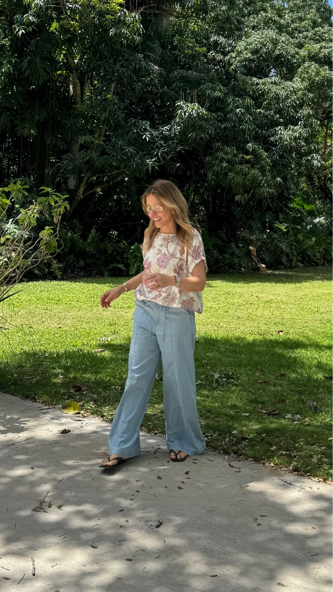 A perfect outfit for a Sunday morning! And yes, the peacock approves. Swipe to the last slide 🦚

ProudlyQ50 #peaceloveworld #LoveQVC
