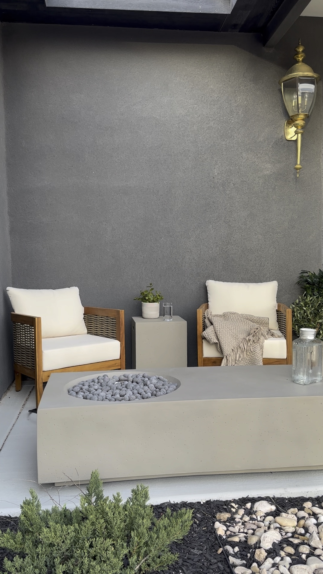 the best outdoor fire pit that can house food for gatherings or be used as additional seating! 

summer outdoor living 

#LTKhome