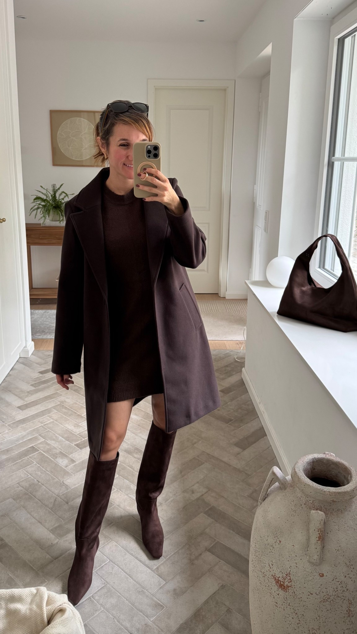 Ich lieeeeeebe dieses Outfit!! Hab mir schon dafür eine braune Strumpfhose bestellt! Trage Größe XS beim Mantel und  XS beim Strickkleid bei 163cm 🐻

#LTKdeutschland #LTKautumn #LTKstyletip