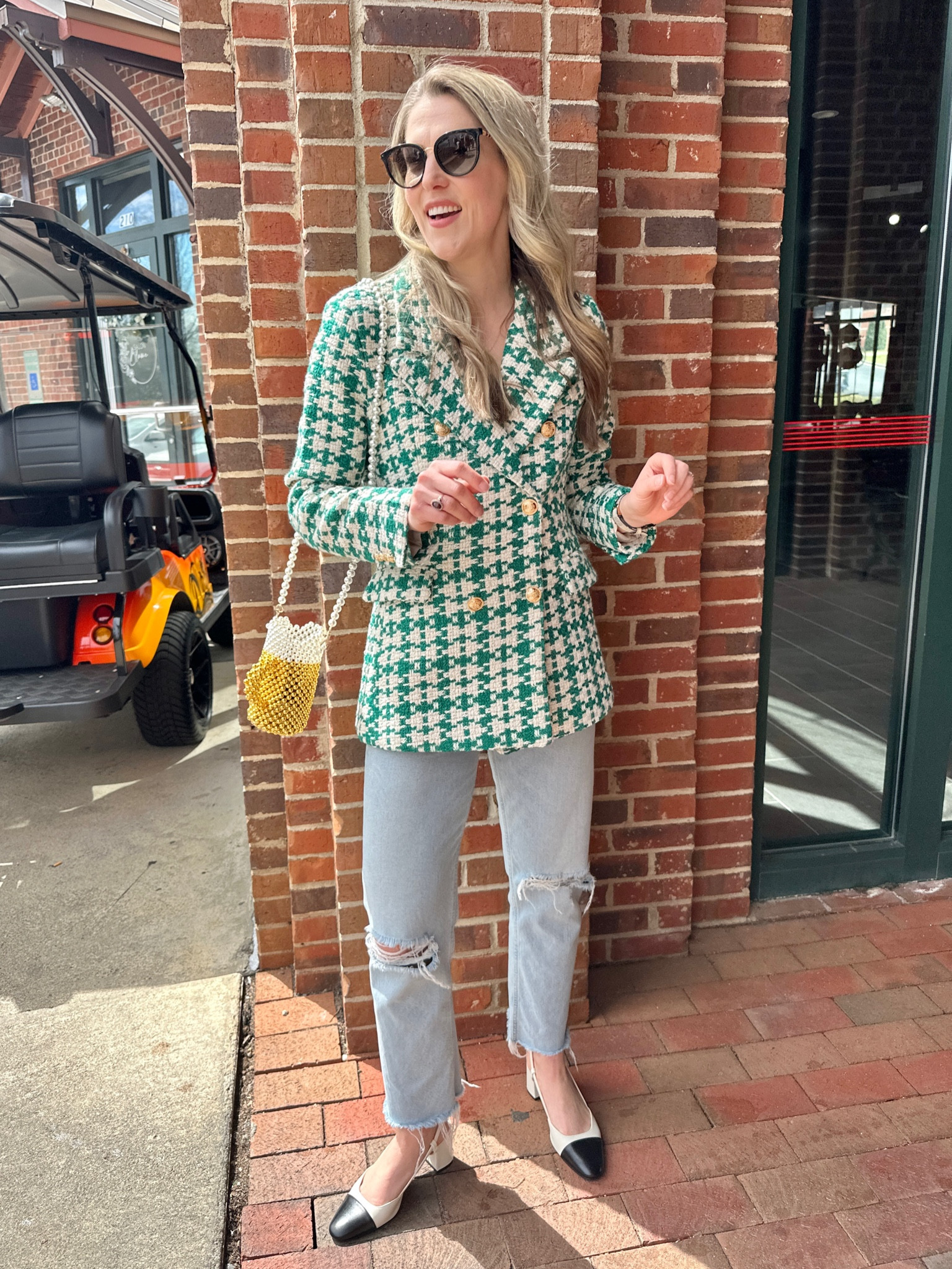 Blazer - wearing my usual size XS

Jeans - sold out but you can sign up for back in stock requests.

Shoes - found at TJ Maxx, linking similar 

#LTKSeasonal #LTKshoecrush #LTKstyletip