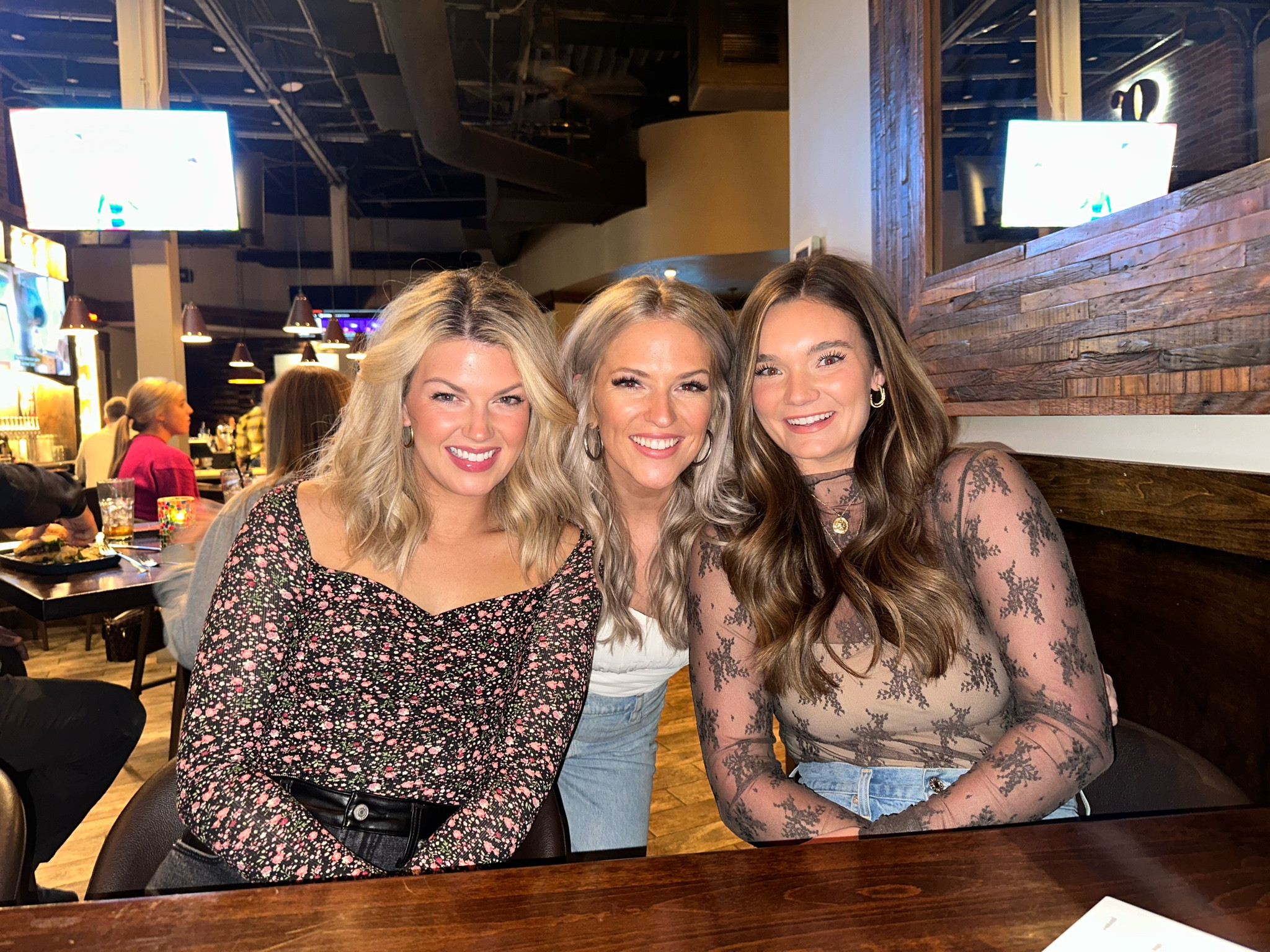 The best company 🖤

#LTKstyletip #LTKFind #LTKbeauty