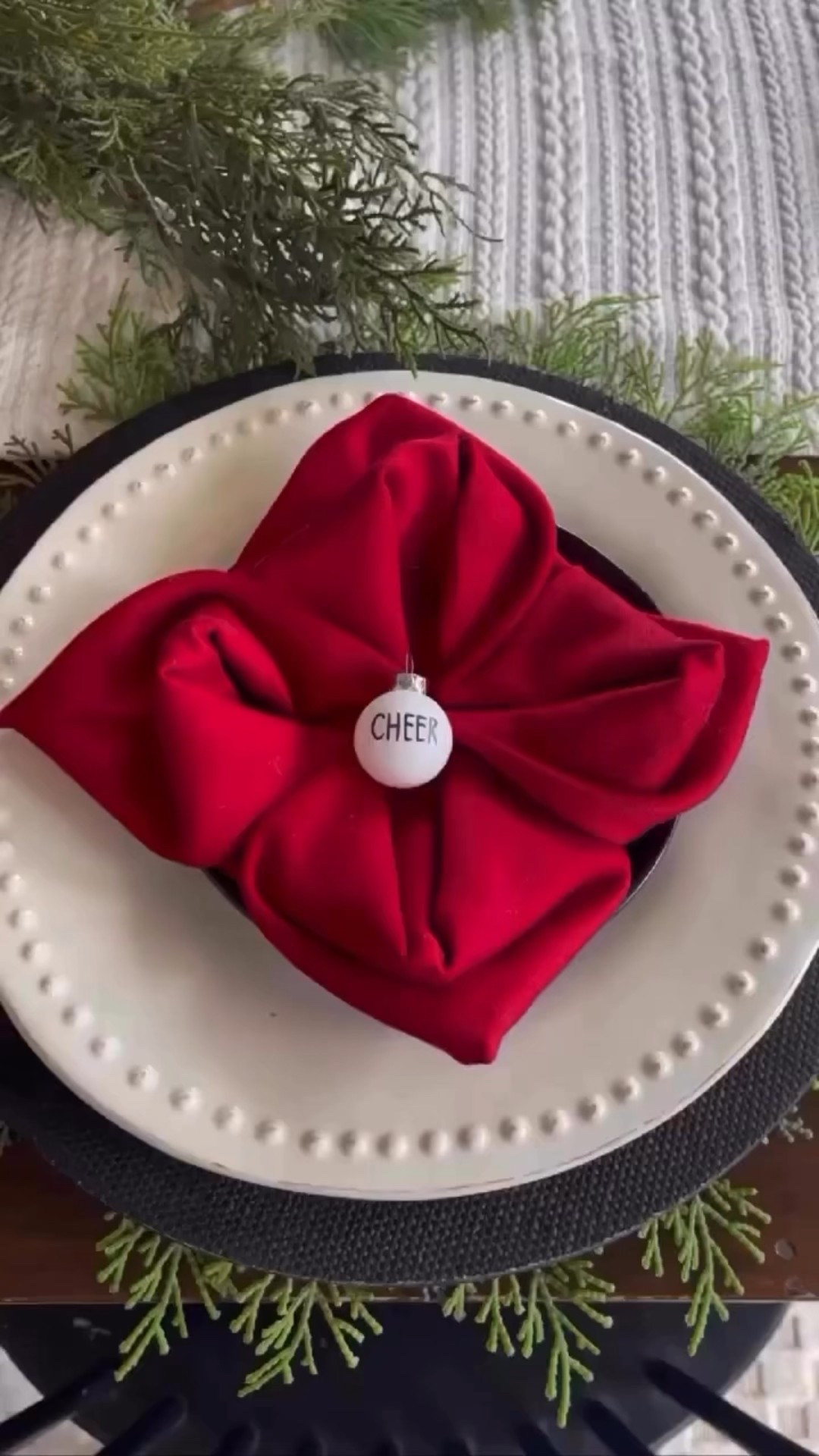 Beautiful and festive Christmas tabletop decor and table styling inspiration 

#LTKHome #LTKSeasonal #LTKHoliday