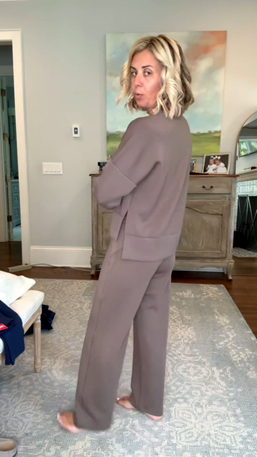 25% off full-price AE styles (8/26-8/30): Code AE25
• Non-AE styles: Code
CATHERINEXSPANX for 15% off + free shipping on 1st order

Top - xs
Straight leg pants - small petite 
Rothy’s - 7 (size 1 down)