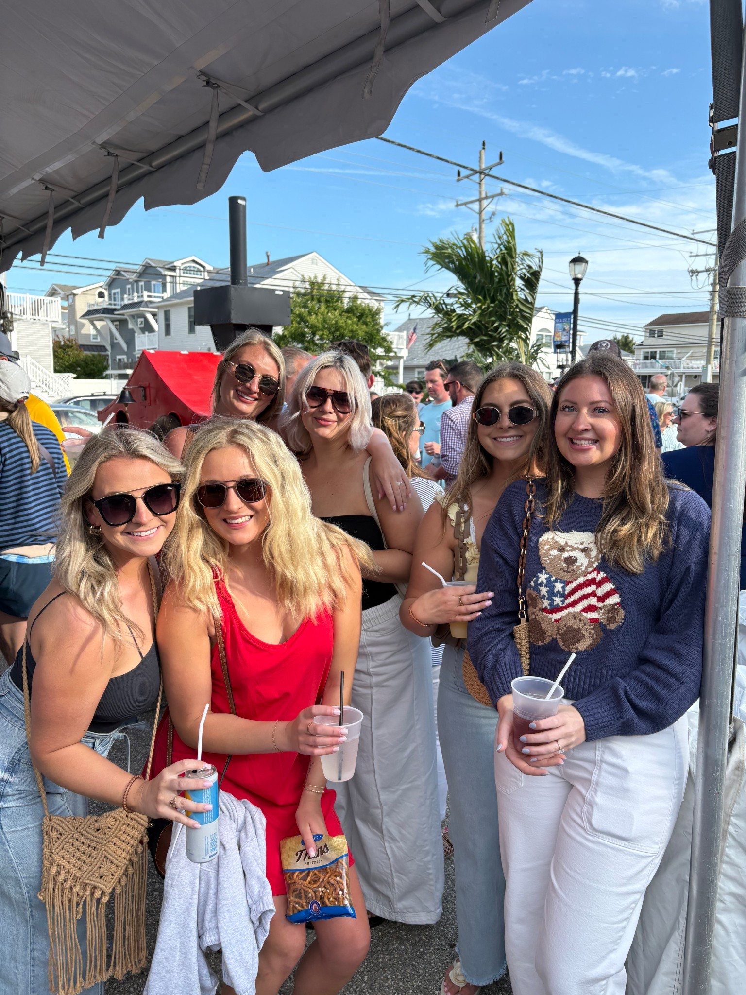 Sunday funday for mdw ❤️🤍💙


#LTKSeasonal #LTKSummerEdit #LTKFindsUnder50