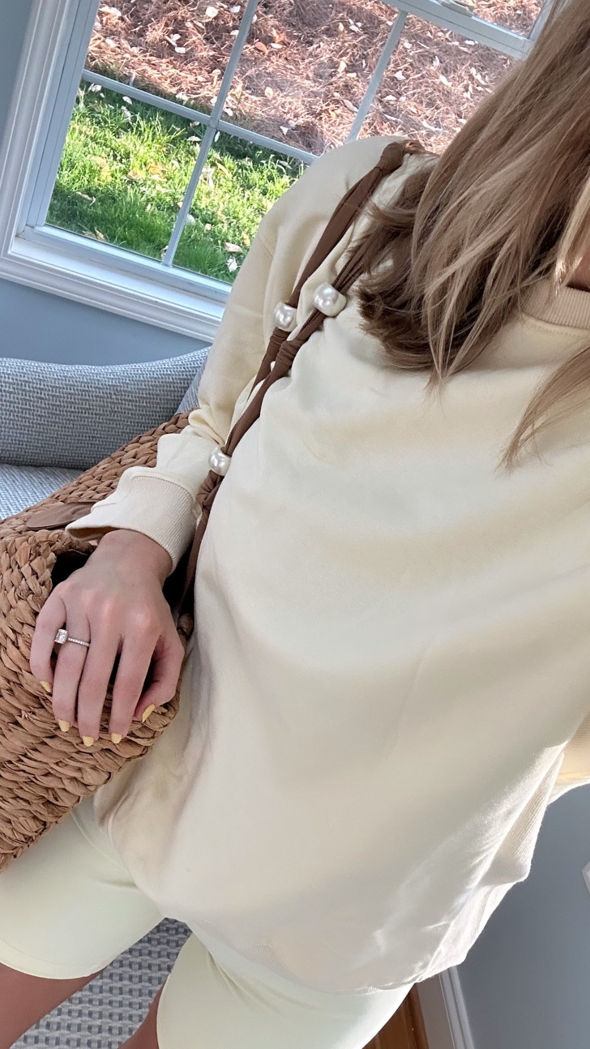 Butter yellow athleisure 
Farmers market outfit