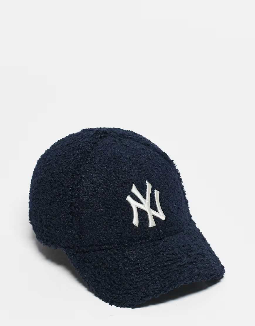 New Era NY Yankees 9Forty borg cap in navy | ASOS (Global)