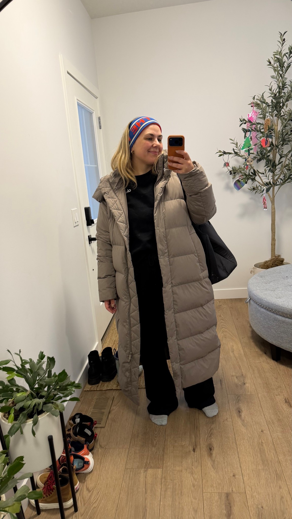 lululemon//comy casual // alo // the north face // mom ootd 

#LTKcanada #LTKwinter #LTKmidsize