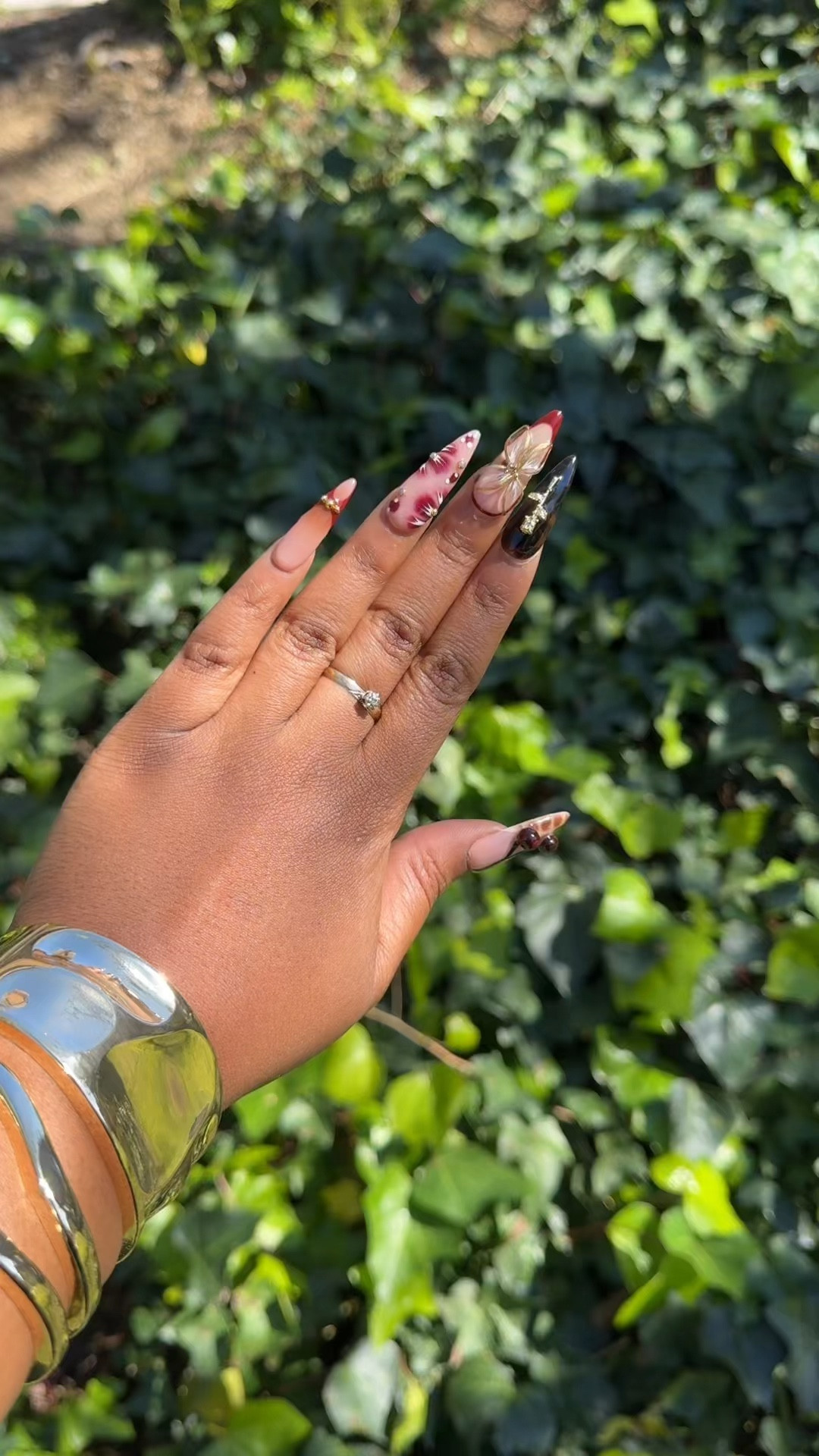 Nail Vesta Press Ons 

Direct Link to purchase : https://www.tiktok.com/t/ZThpc4Qd7/
