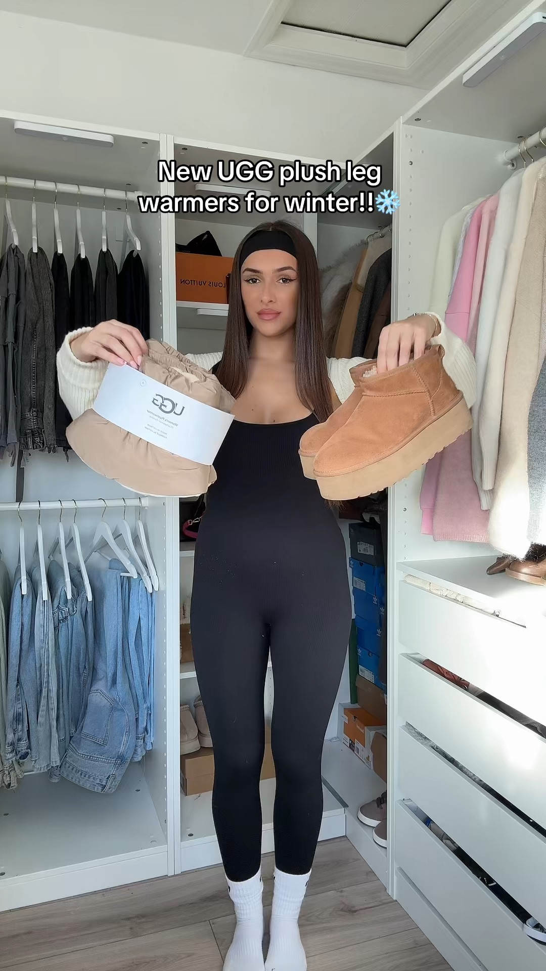 Your sign to get Ugg leg warmers for winter ❄️
