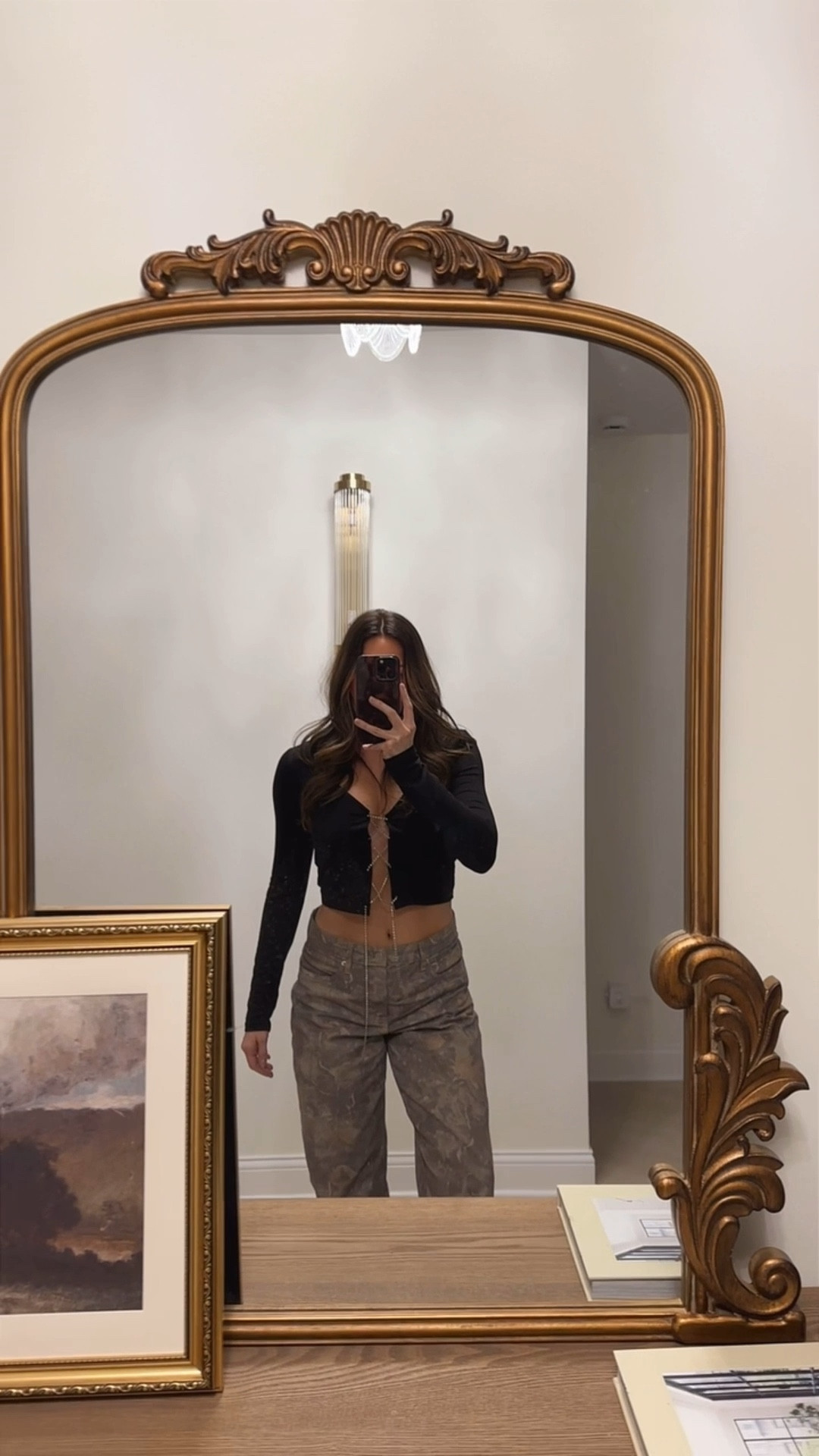 Baggy wide leg camo jeans🤌🏼🤌🏼 paired with my platform uggs and any black crop is perfect—my top is sold out. Wearing size 1 in the jeans.

#LTKFindsUnder50 #LTKFindsUnder100