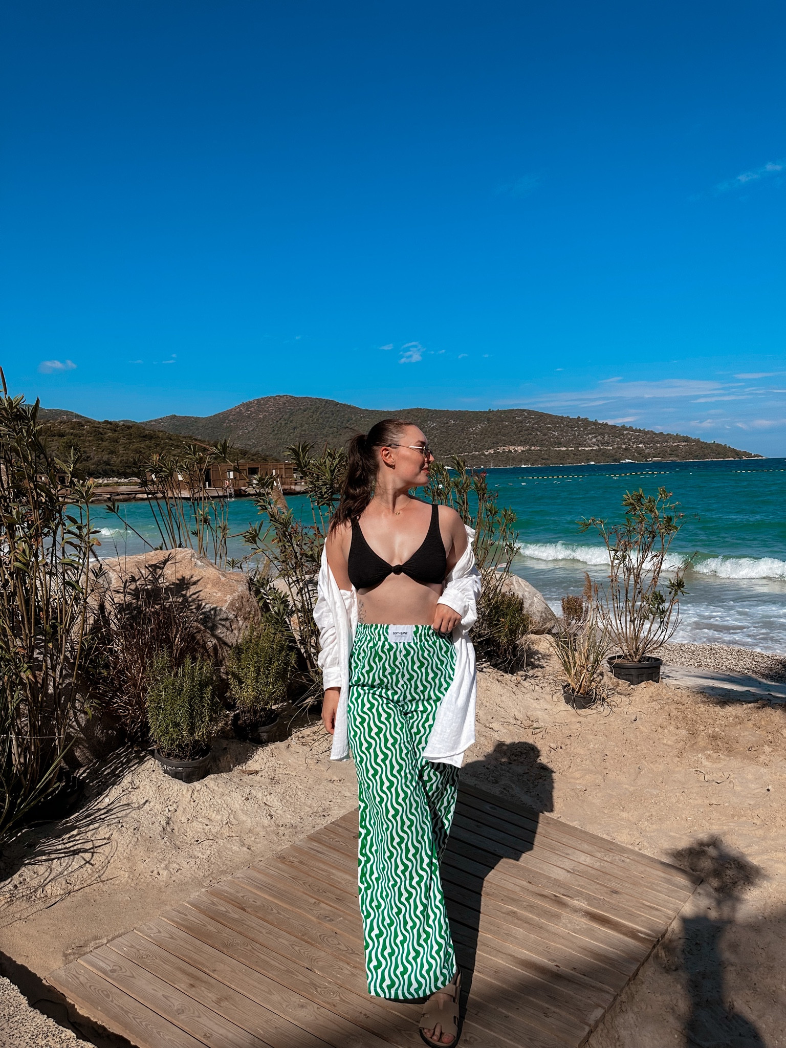 Holiday outfit ☀️ love these patterned trousers from asos. 

#LTKmidsize #LTKfindsunder50 #LTKSeasonal