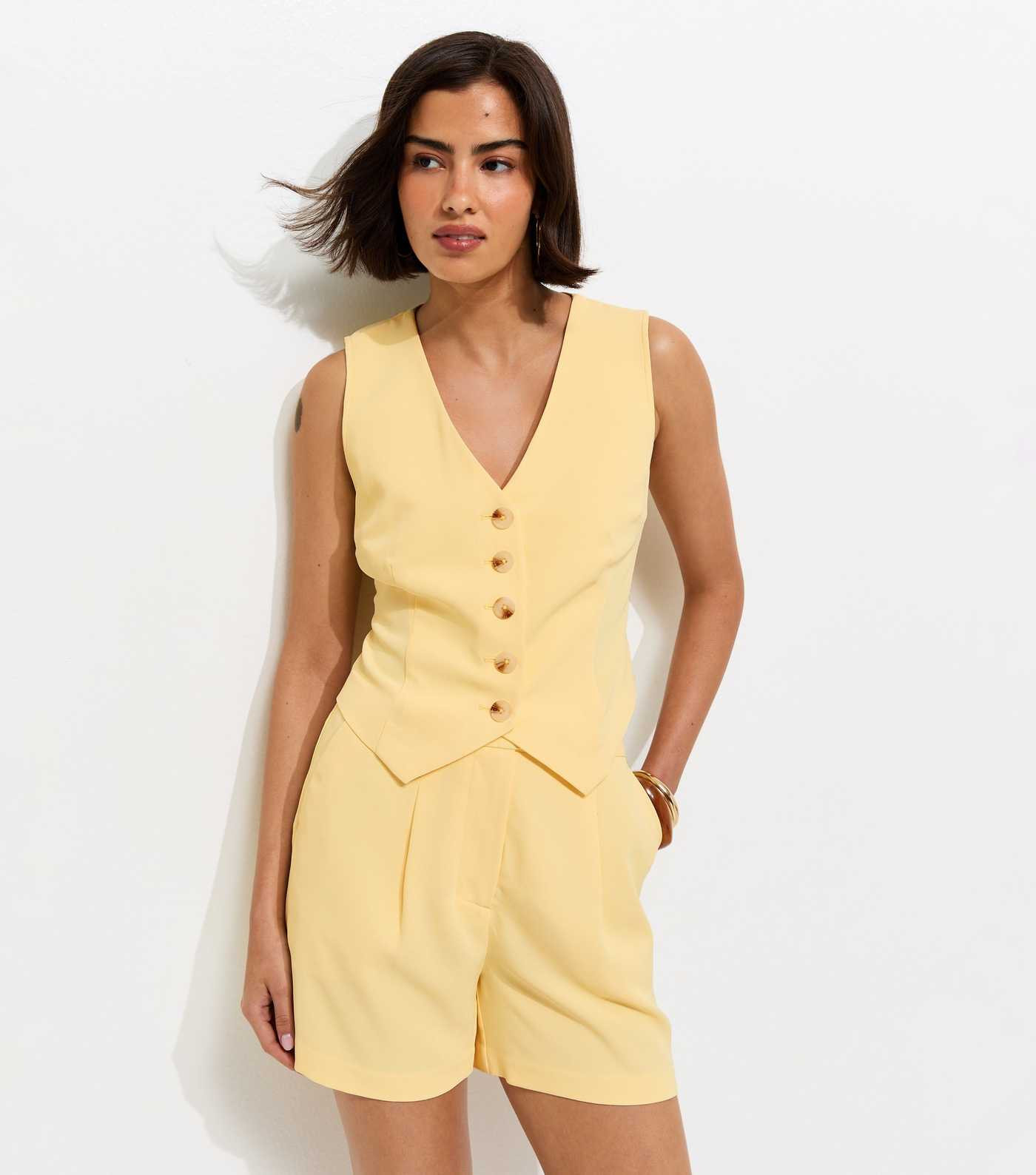Light Yellow Tailored Tab Waist Shorts | New Look | New Look (UK)