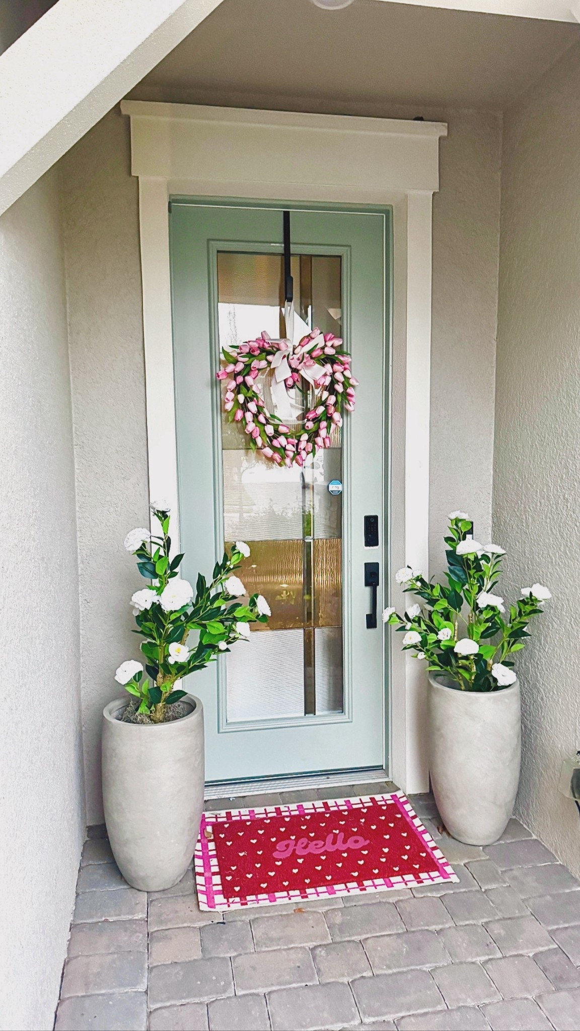 Our lil Valentine’s Day front porch 💕💋🌹✨

I love these little trees! They’ll be perfect for spring and summer too! 



#LTKValentine