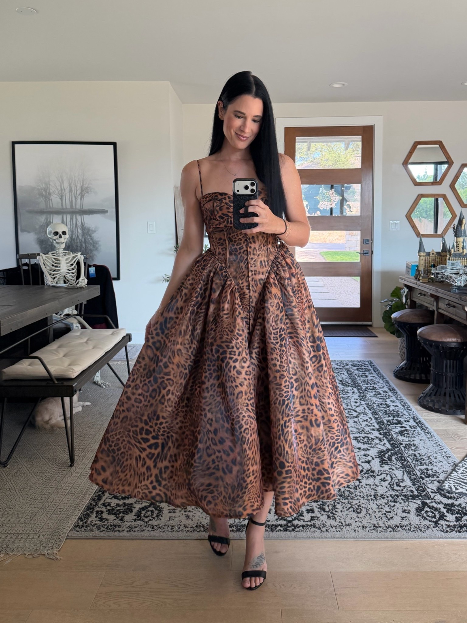 How STUNNING is this dress from @AKIRA?! I cannot get over the fit and the details. I’m in a size small.

#LTKTall #LTKOver40