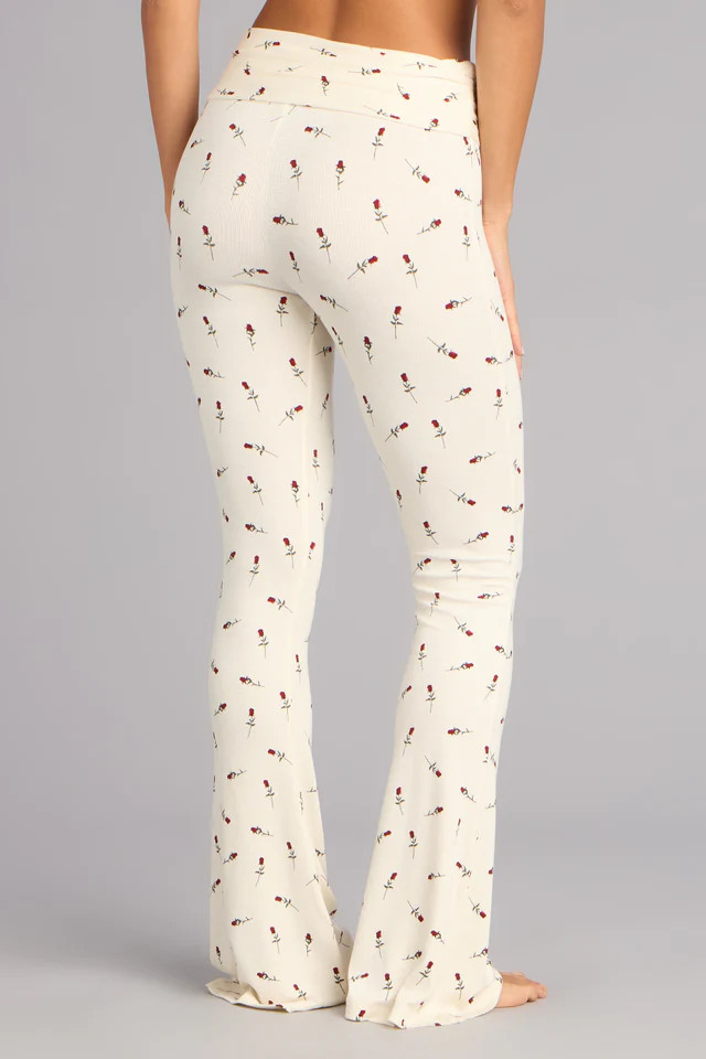 Cozy Bloom Rose Print Knit Pajama Pants | Windsor Stores
